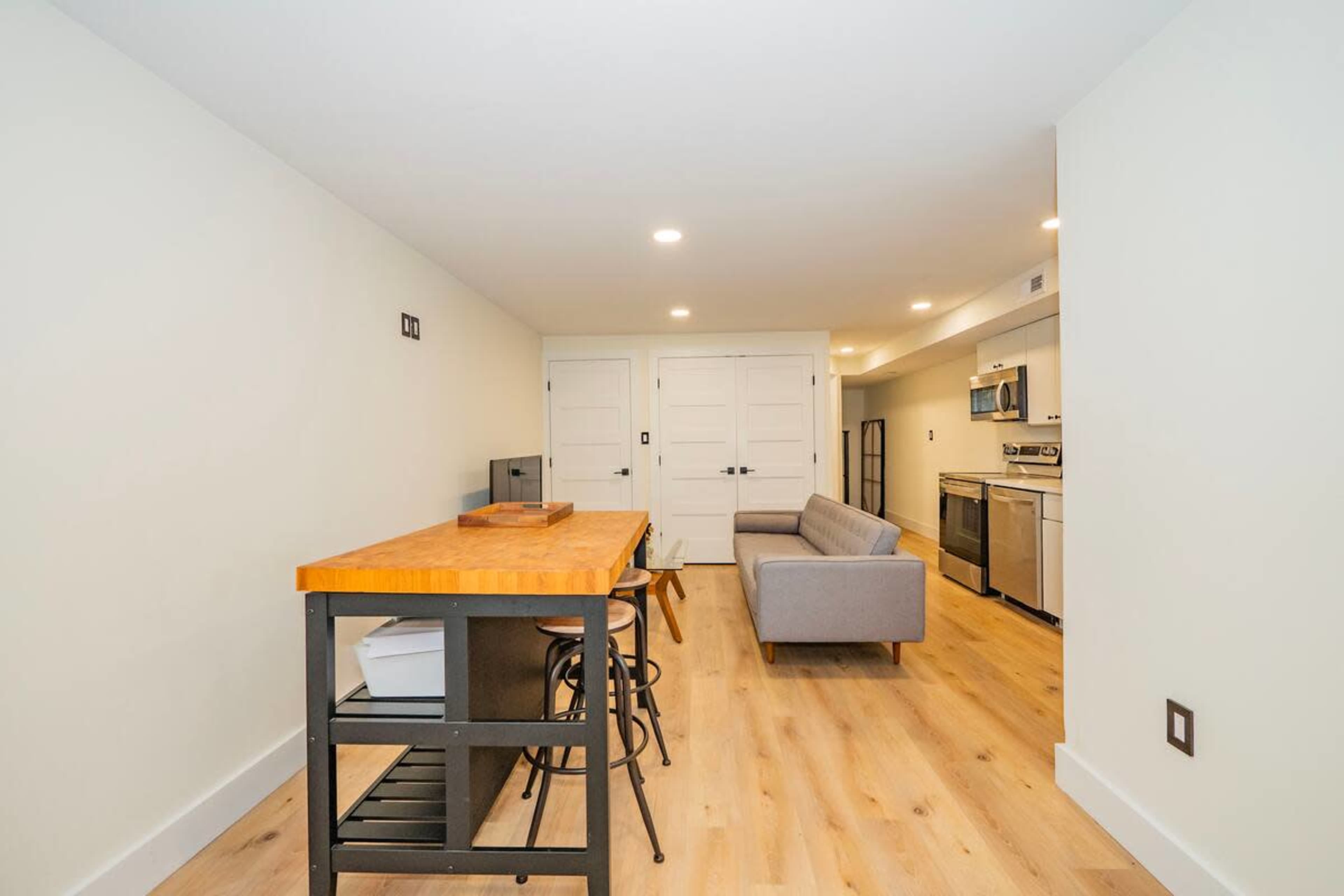 Luxurious & Stylish Retreat for your Extended Stay Image in Northeast Washington, Washington, DC