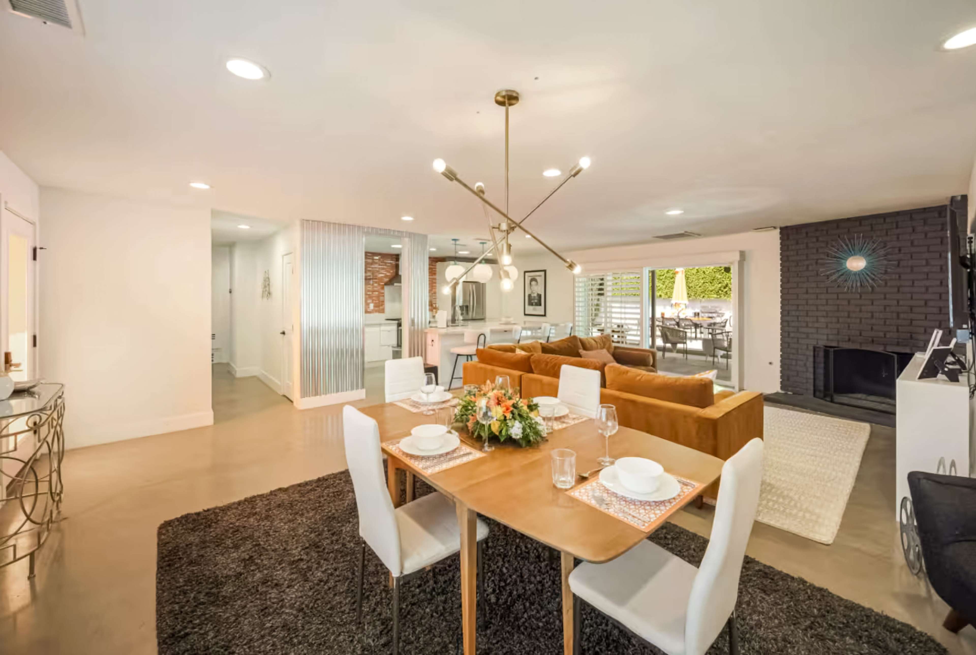 Open-Concept Contemporary House — Production-Ready Indoor Location Image in Palm Springs, Palm Springs, CA