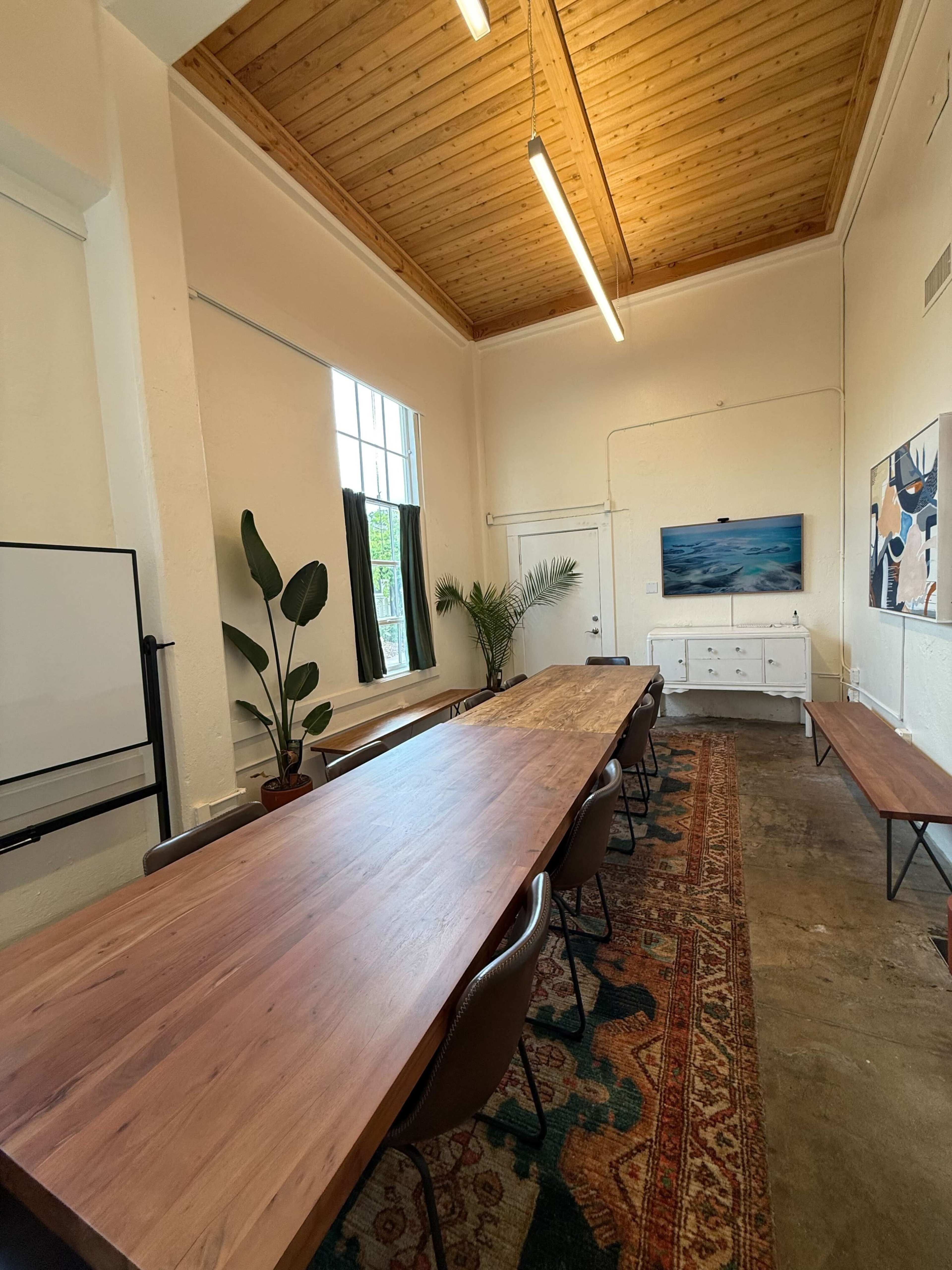 Casual Meeting Room near The Plaza Image in Sonoma, Sonoma, CA
