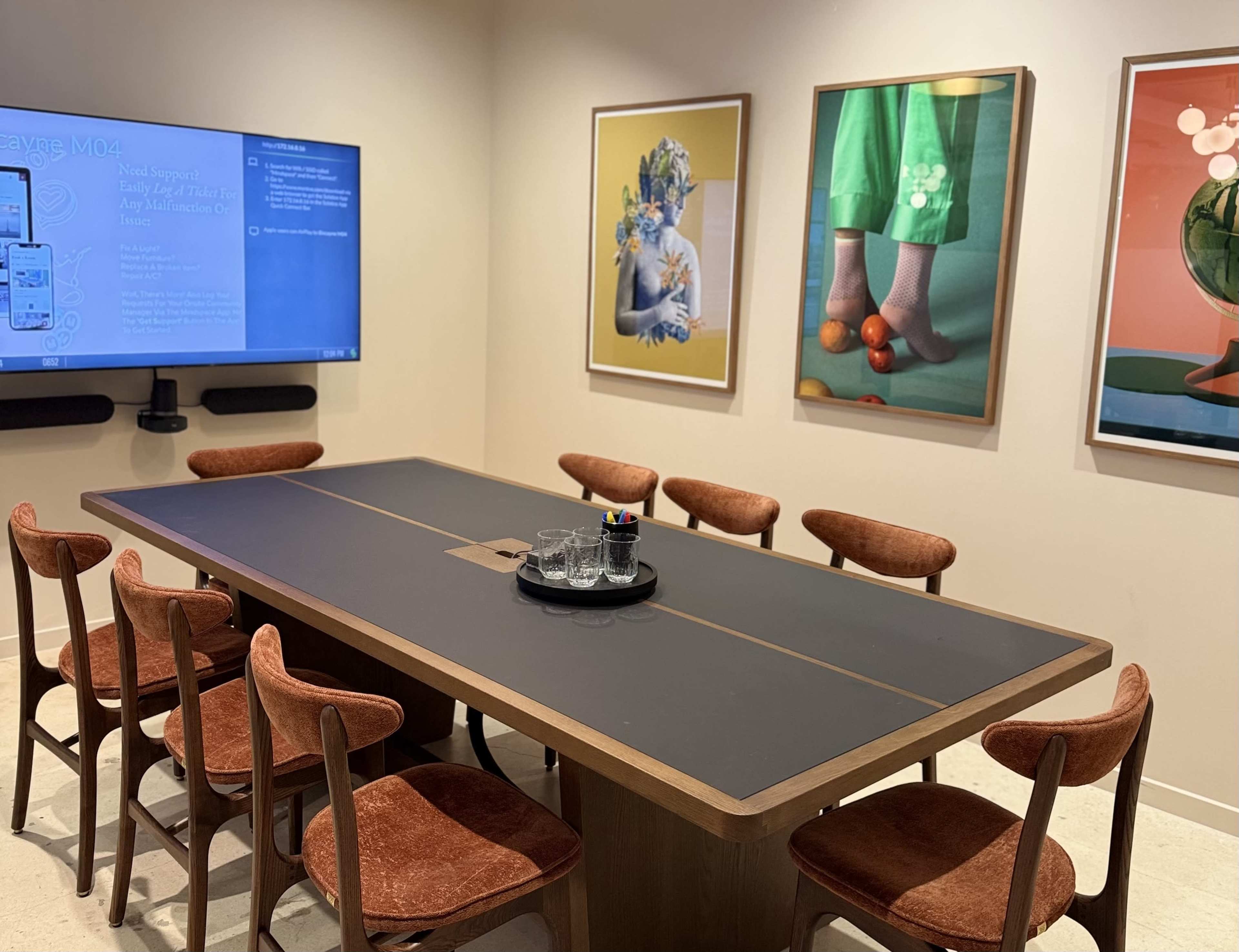 Meeting Room Downtown (Up to 8 people) Image in Downtown Miami, Miami, FL