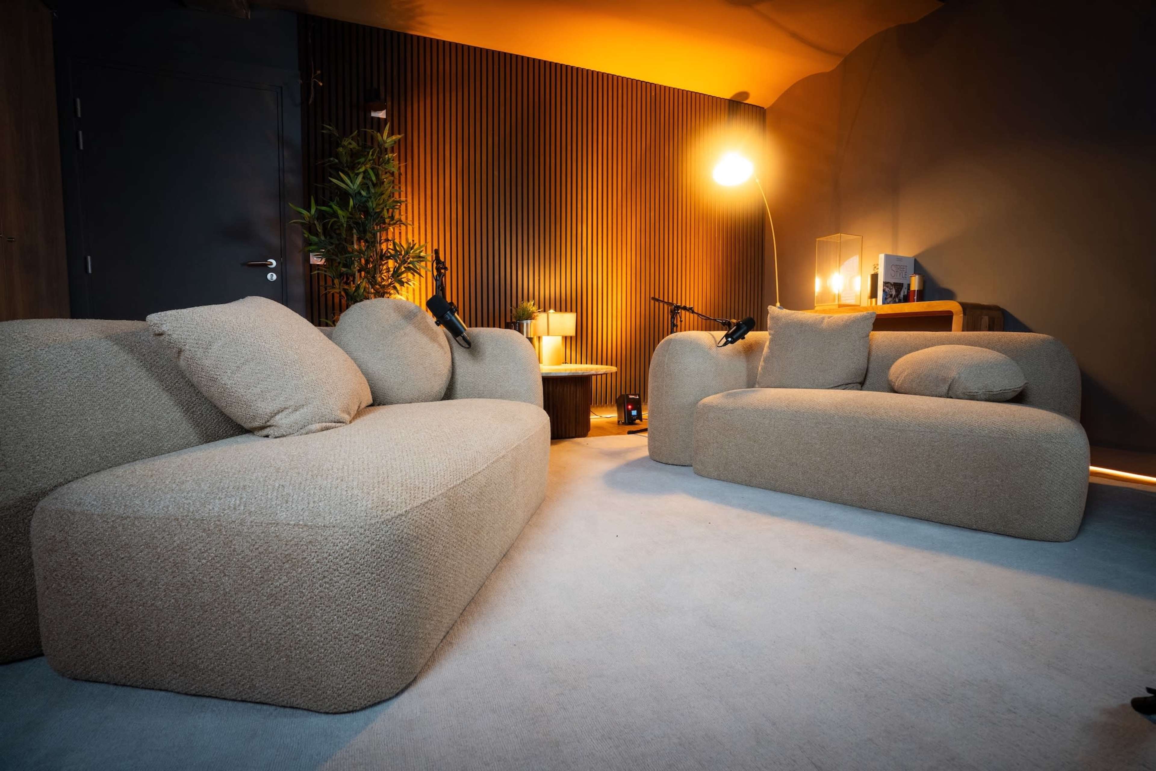 LOFT STUDIO Image in Villette, PARIS