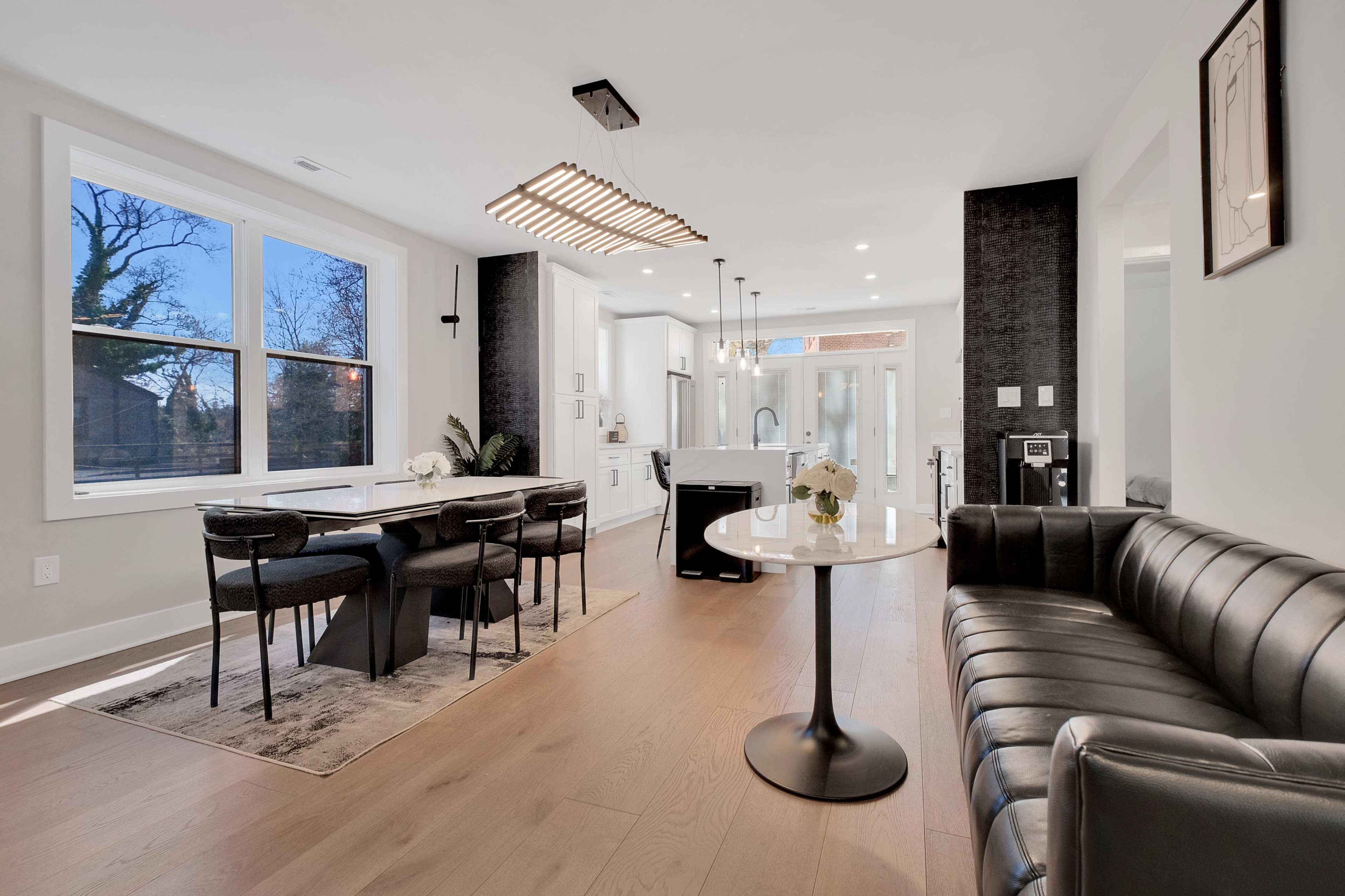 Grand Capitol Villa SE 6BD’s & 4BD’s 15 min to National Mall Image in Lower Fairfax Village, Washington DC, DC