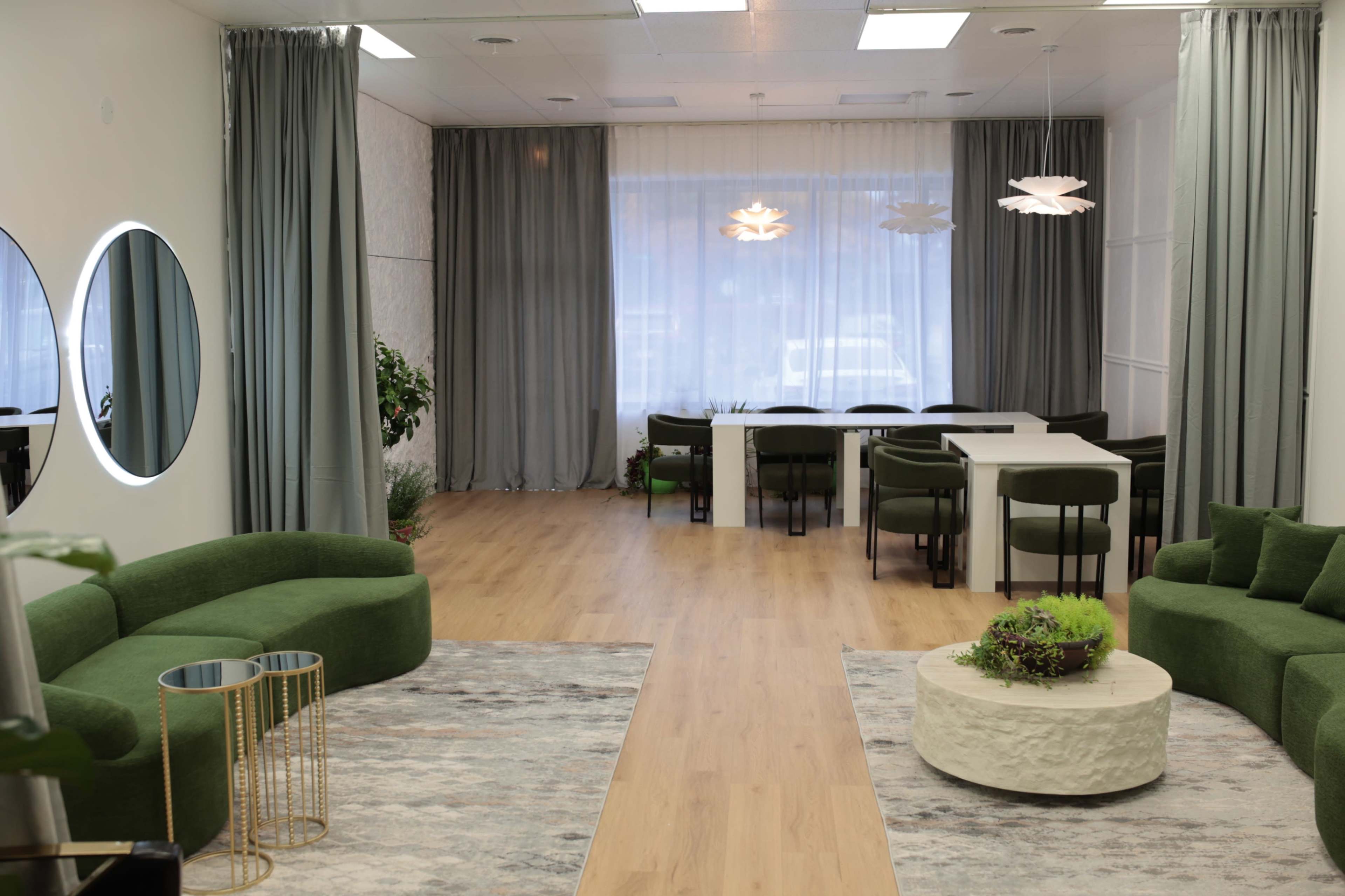 Elegant Modern Event & Photo Space with Natural Light in Jefferson Park Image in Jefferson Park, Chicago, IL