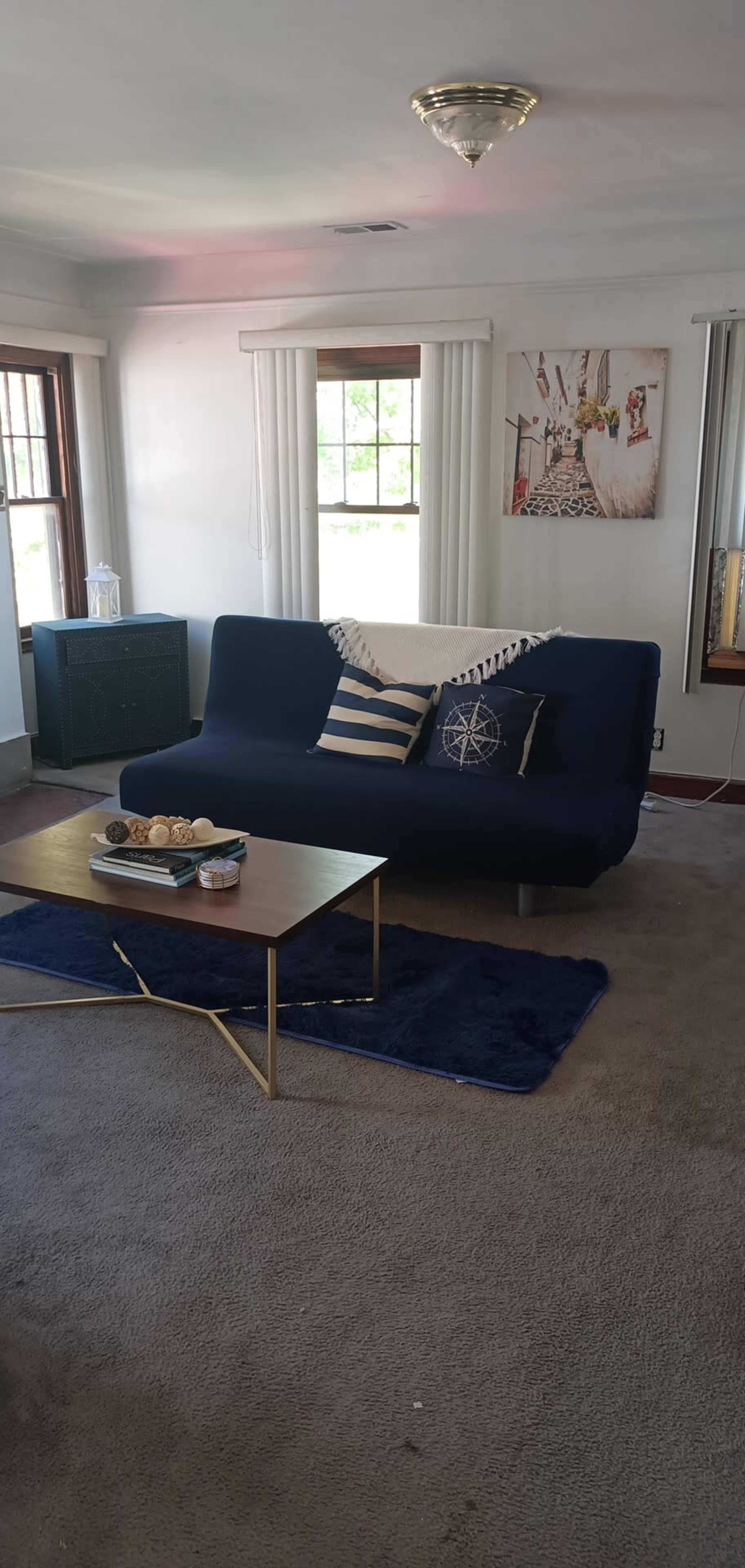 Charming Morningside Flat with Plenty of Light | Perfect for Creatives Image in Morningside, Detroit, MI