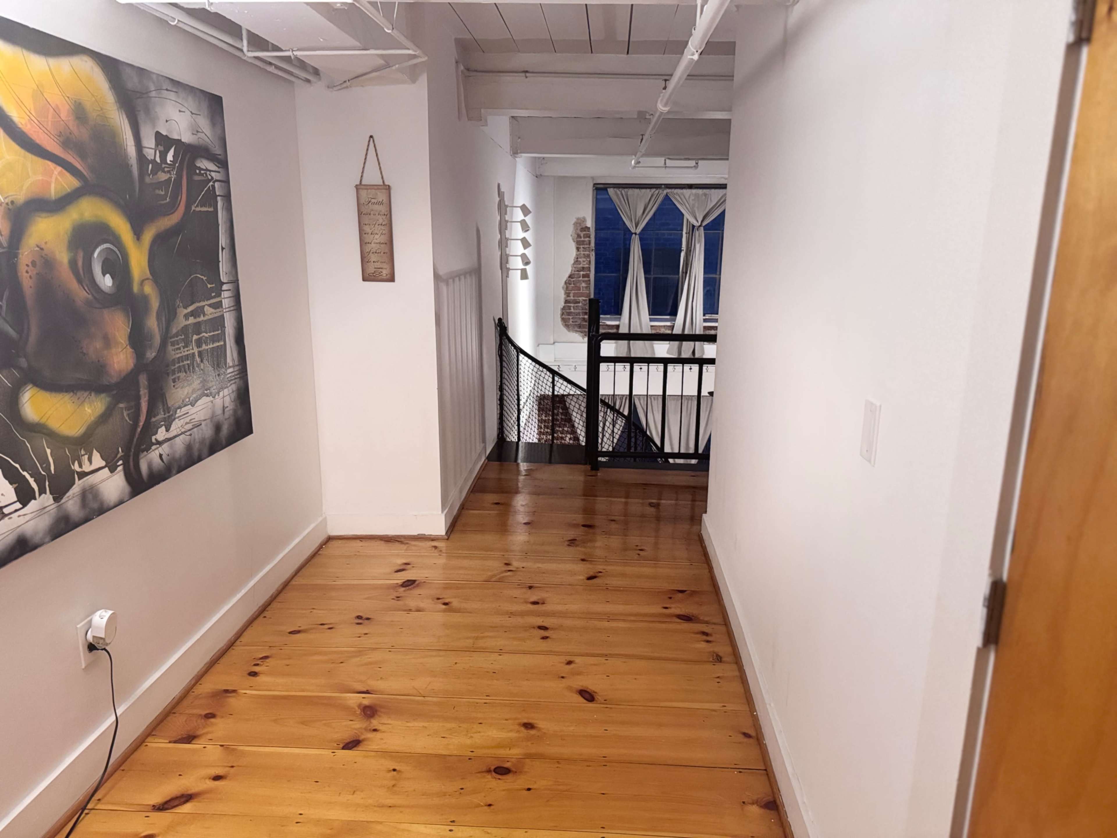 Two Story Downtown Historical District Loft (Castleberry Hill) with Natural sunlight Image in Downtown Atlanta, Atlanta, GA