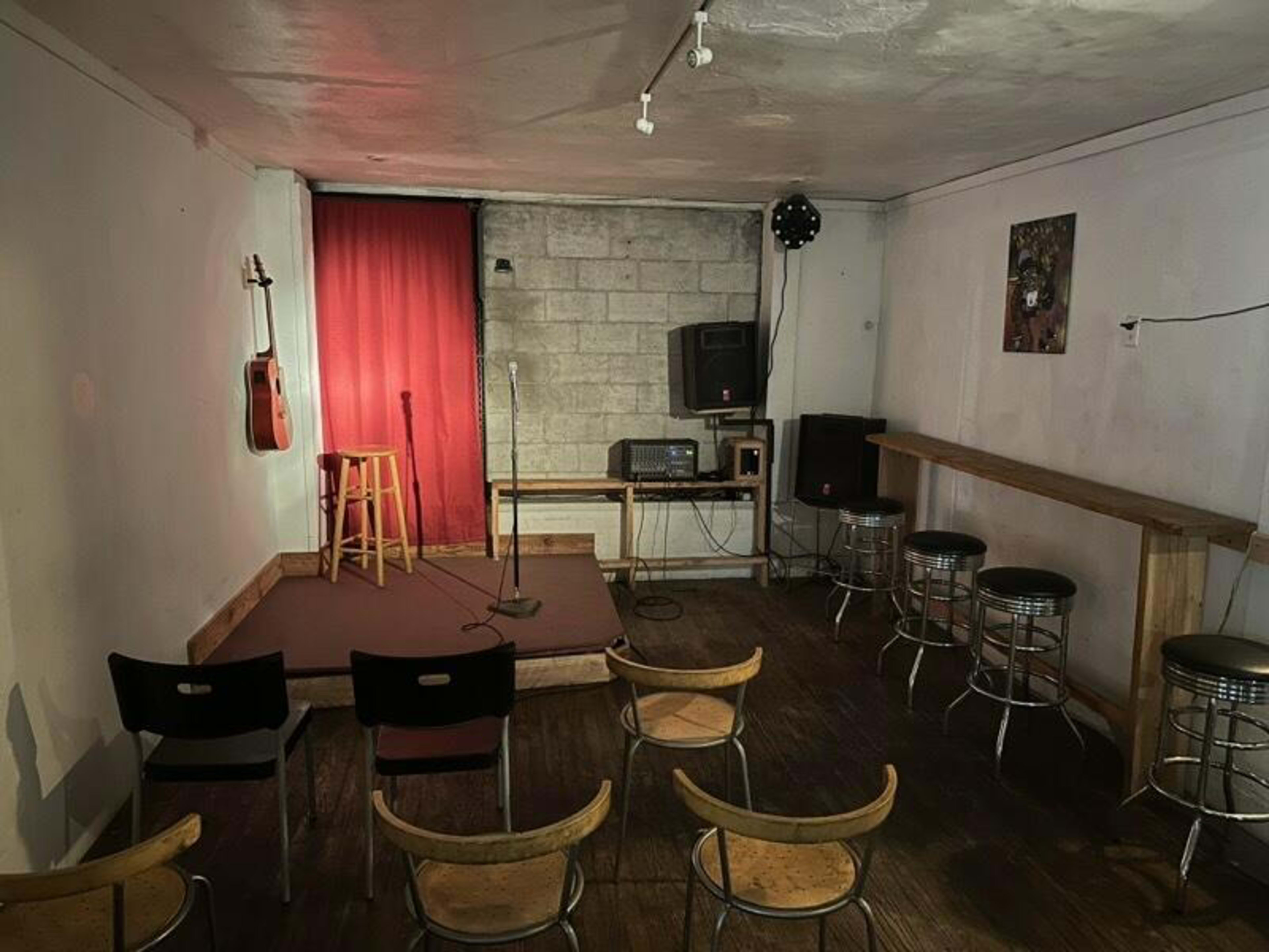 Urban Bar / Studio Image in Echo Park, Los Angeles, CA