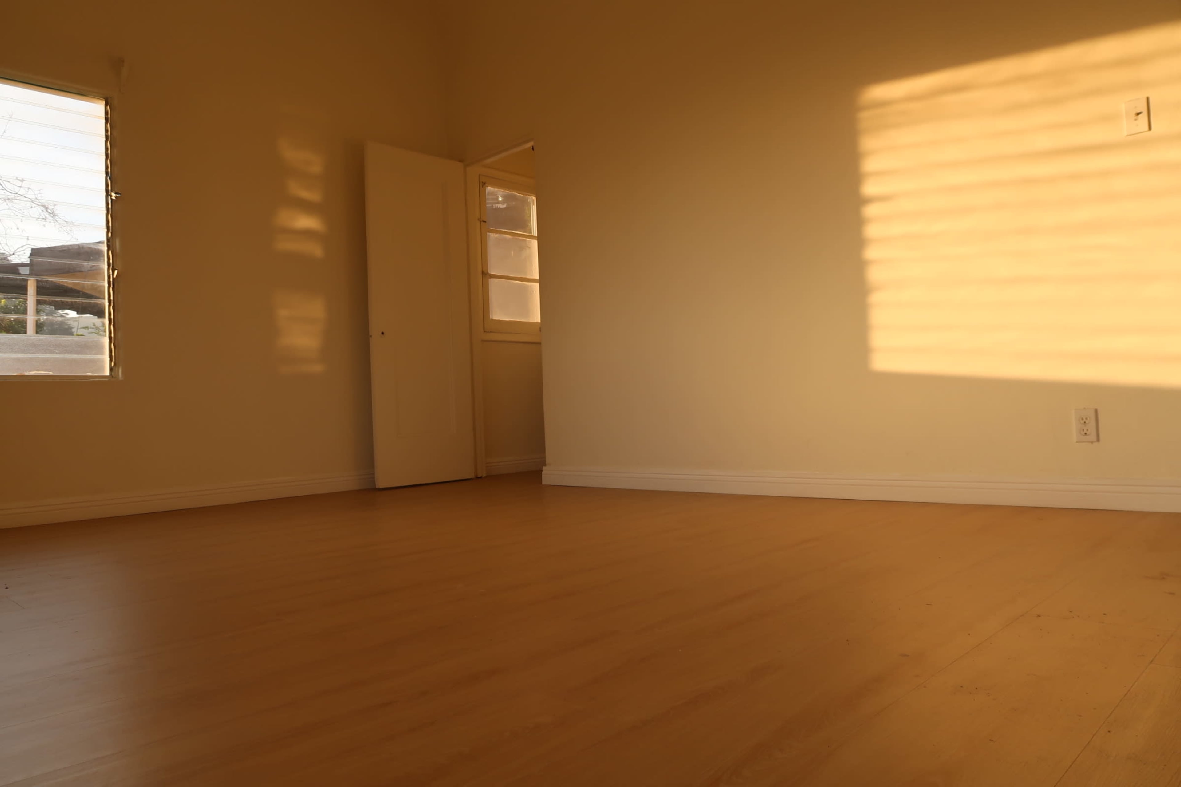 Hollywood Hills Blank Slate Space Image in Central LA, Los Angeles, CA