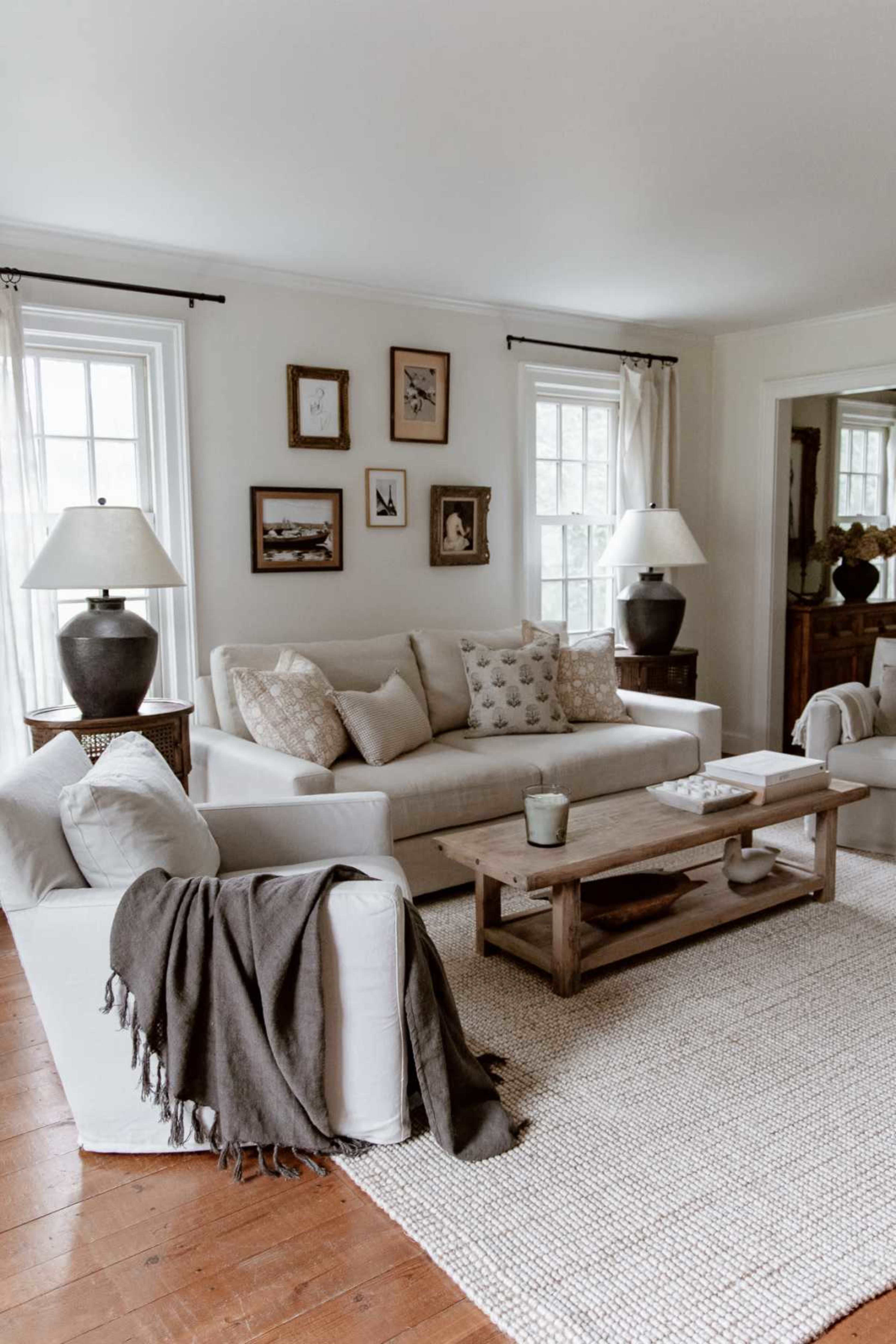 Picturesque Refined Country Home Between NYC + Boston Image in Broad Brook, East Windsor, CT