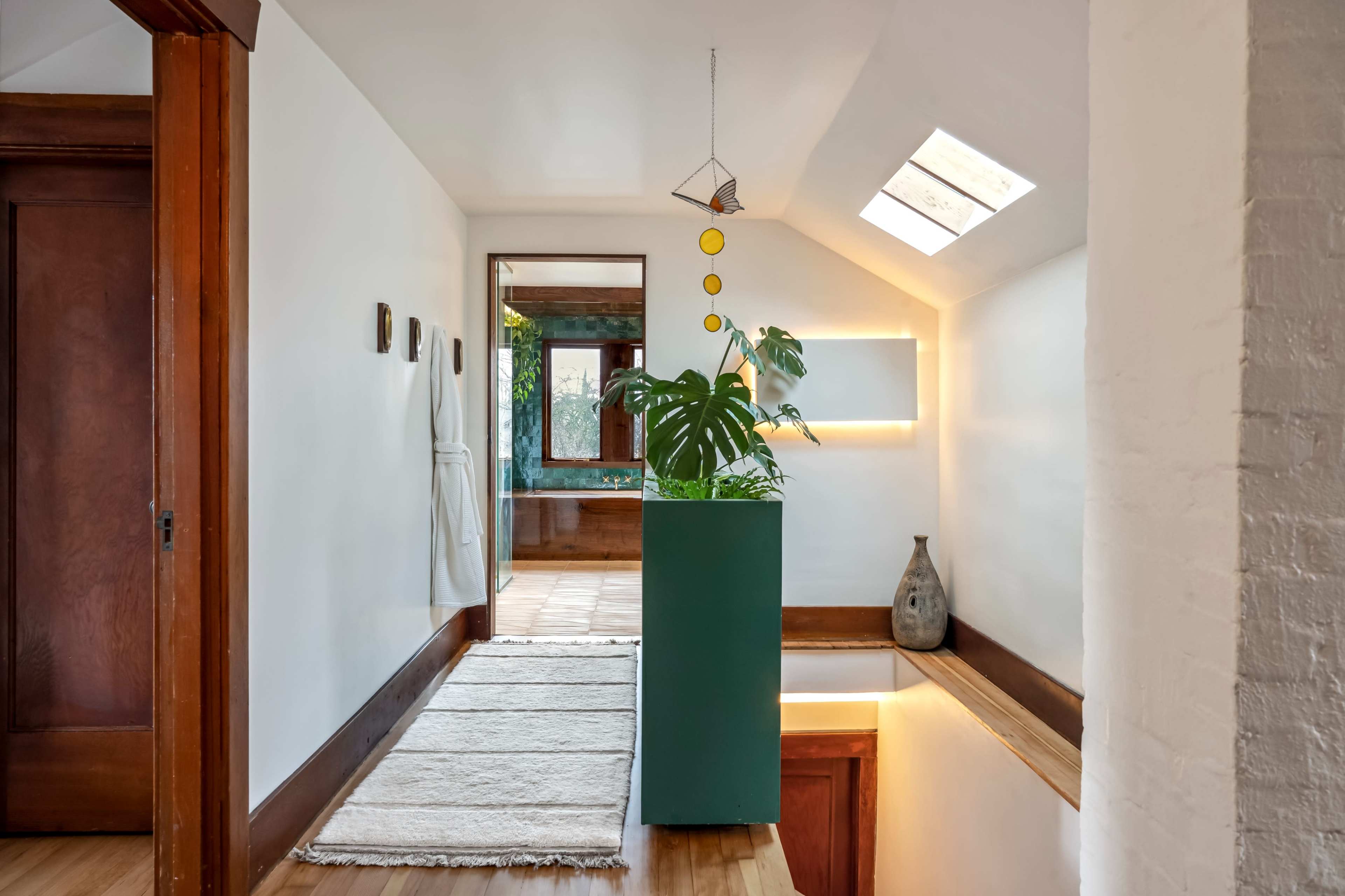 Tranquil Spa Retreat in Portland with Sauna & Soaking Tub Image in Arbor Lodge, PORTLAND, OR