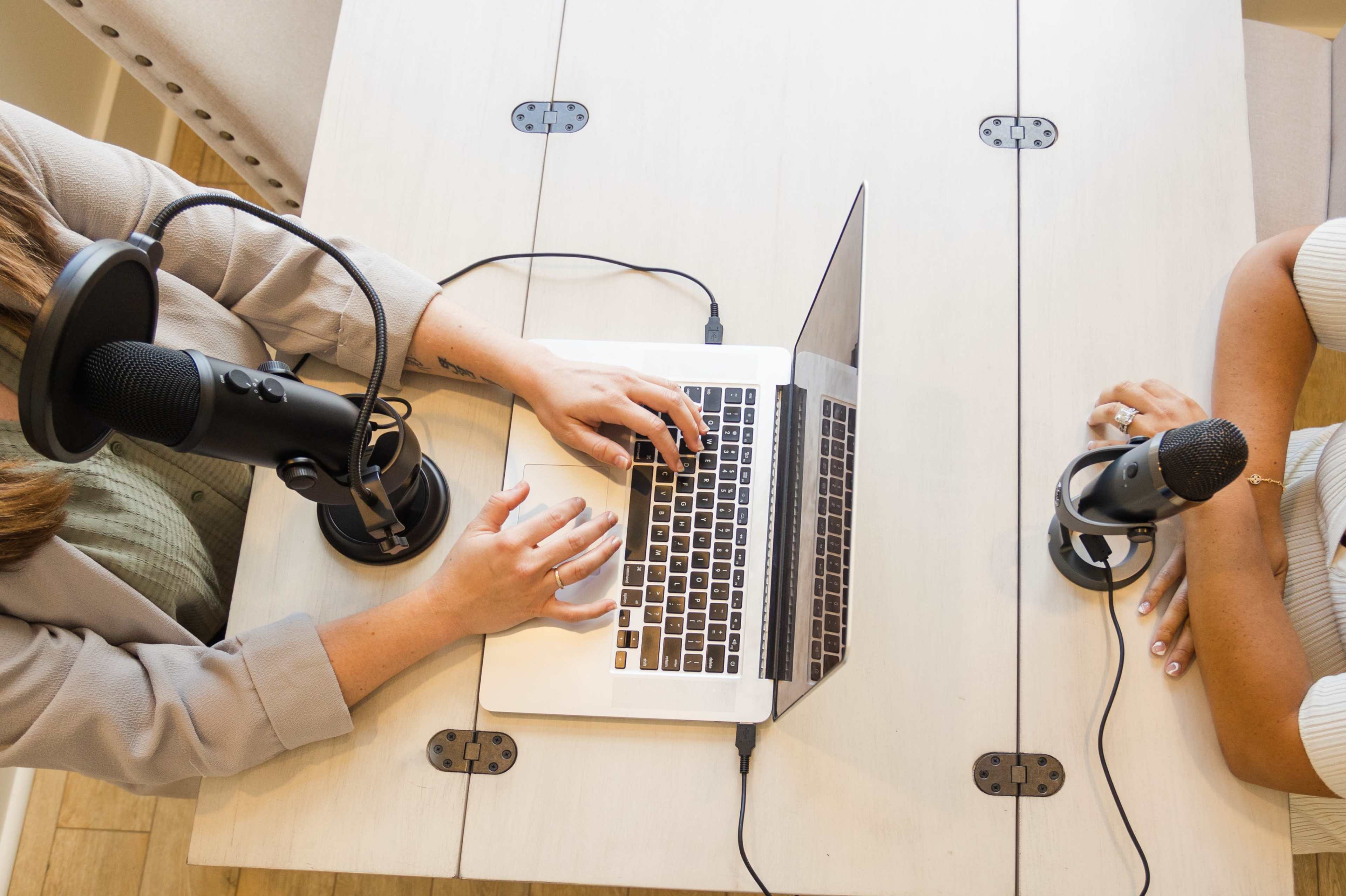 Cozy, Light-Filled Space for Content Creation, Meetings, or Solo Work in Franklin, TN Image in Franklin, Franklin, TN