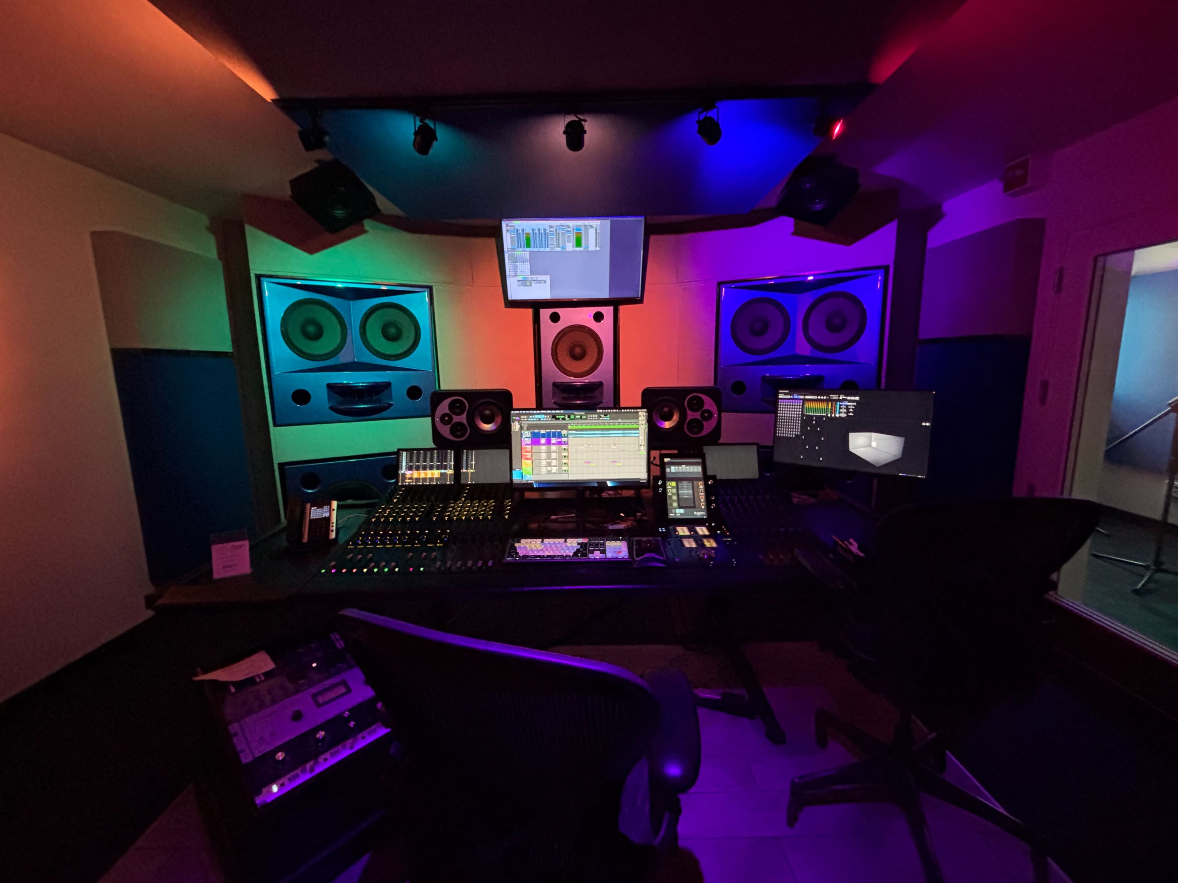 Futuristic, Cutting Edge Studio in Lower Manhattan Image in Lower Manhattan, New York, NY