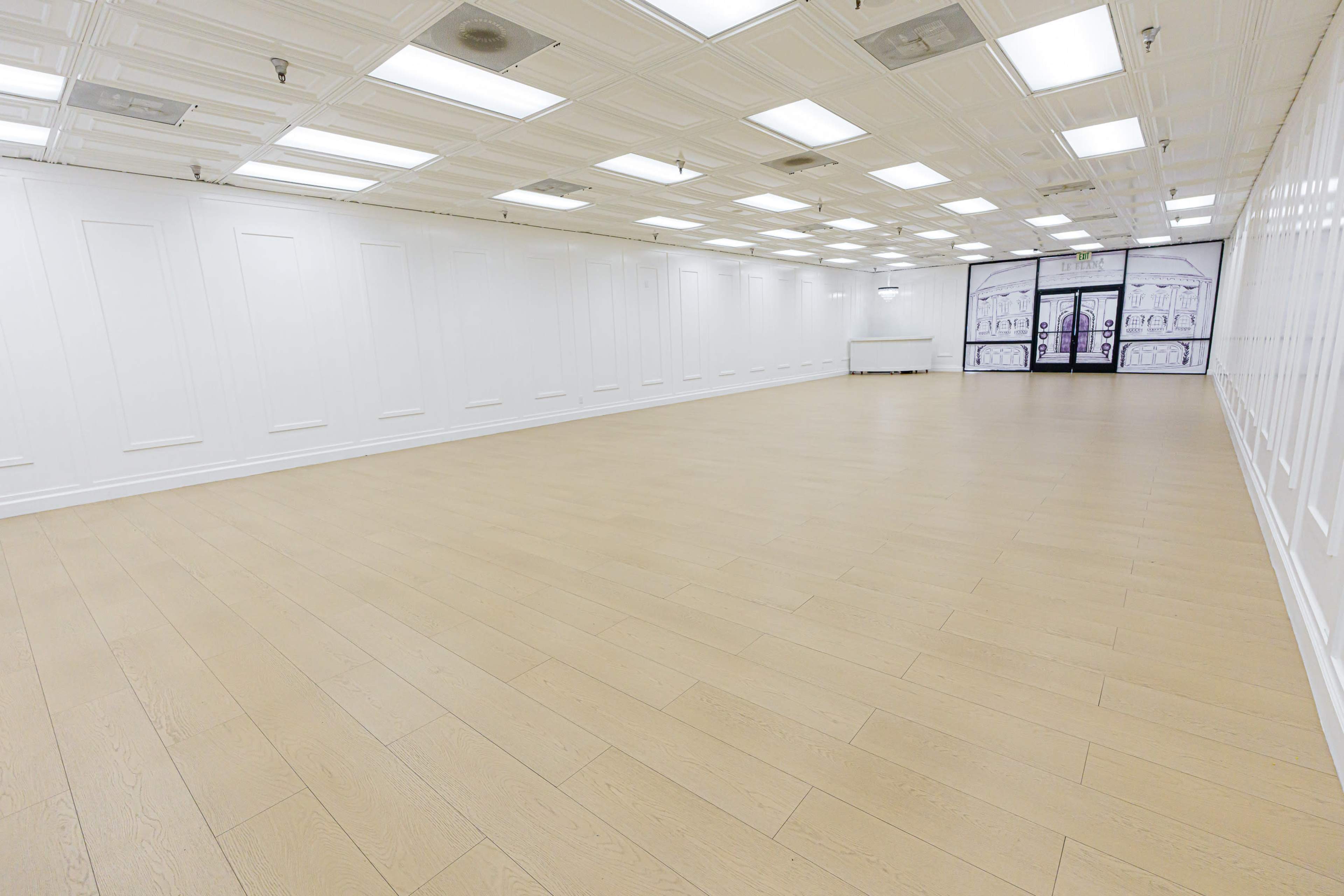 AFFORDABLE BLANK-CANVAS VENUE (10MIN FROM DISNEYLAND) Image in Southwest Anaheim, Anaheim, CA