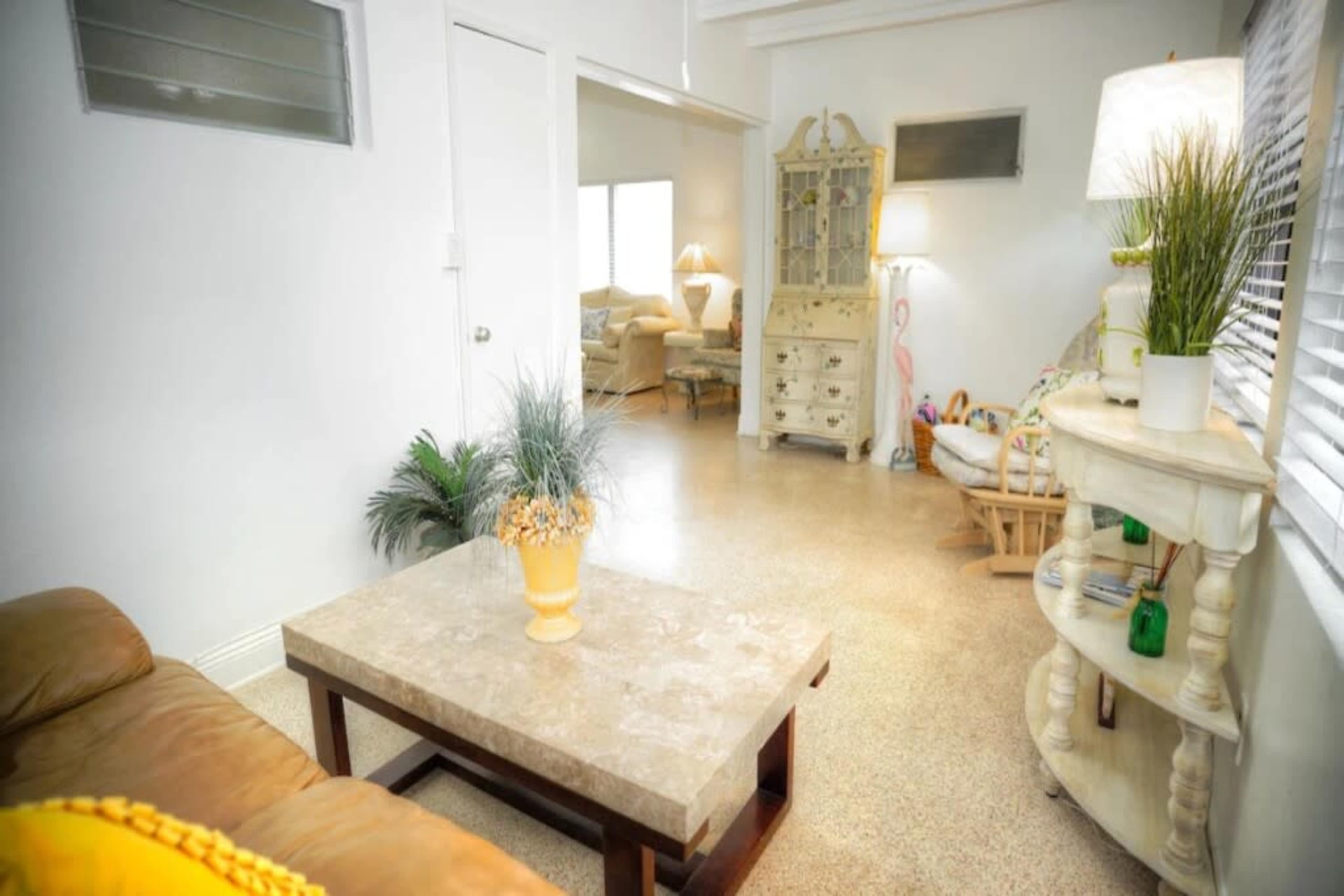 Beachside Cottage, direct Ocean Access Image in Lauderdale Beach, Fort Lauderdale, FL