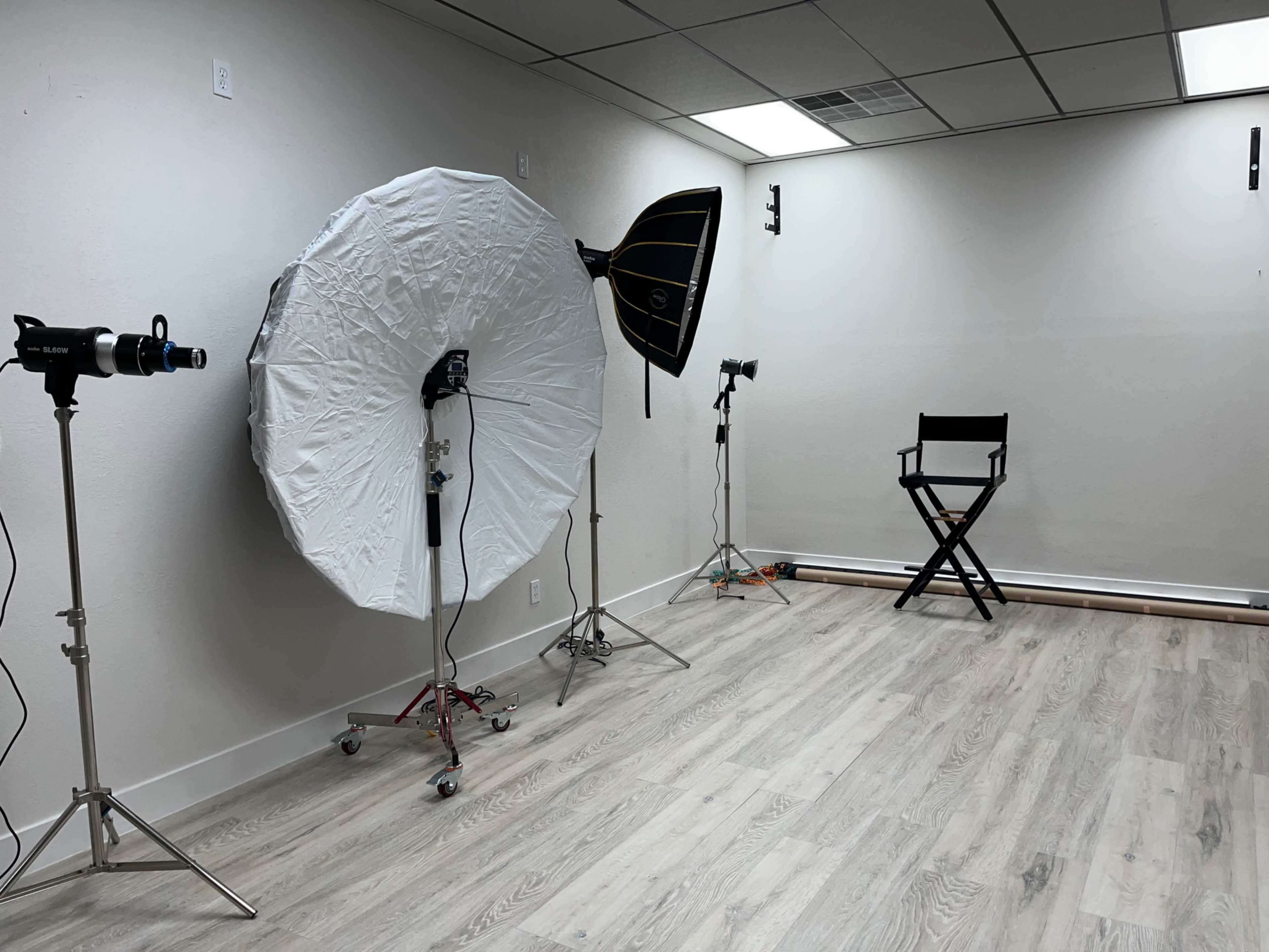 Photography Studio in the Deer Park/Pasadena, Texas Area Image in Spencer View Terrace, Deer Park, TX