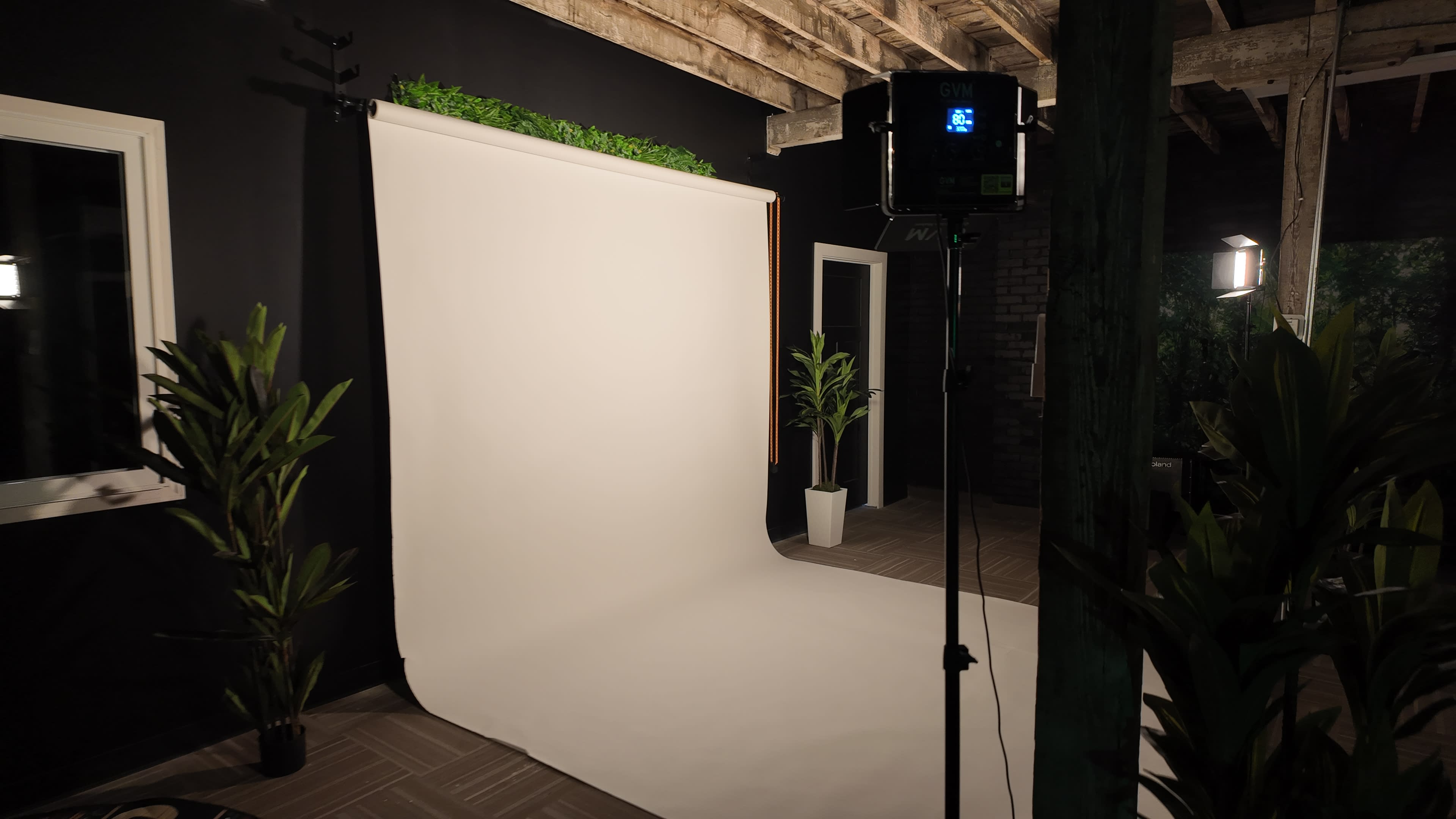 Creators Lounge Photography Studio Image in Franklin Park, Columbus, OH