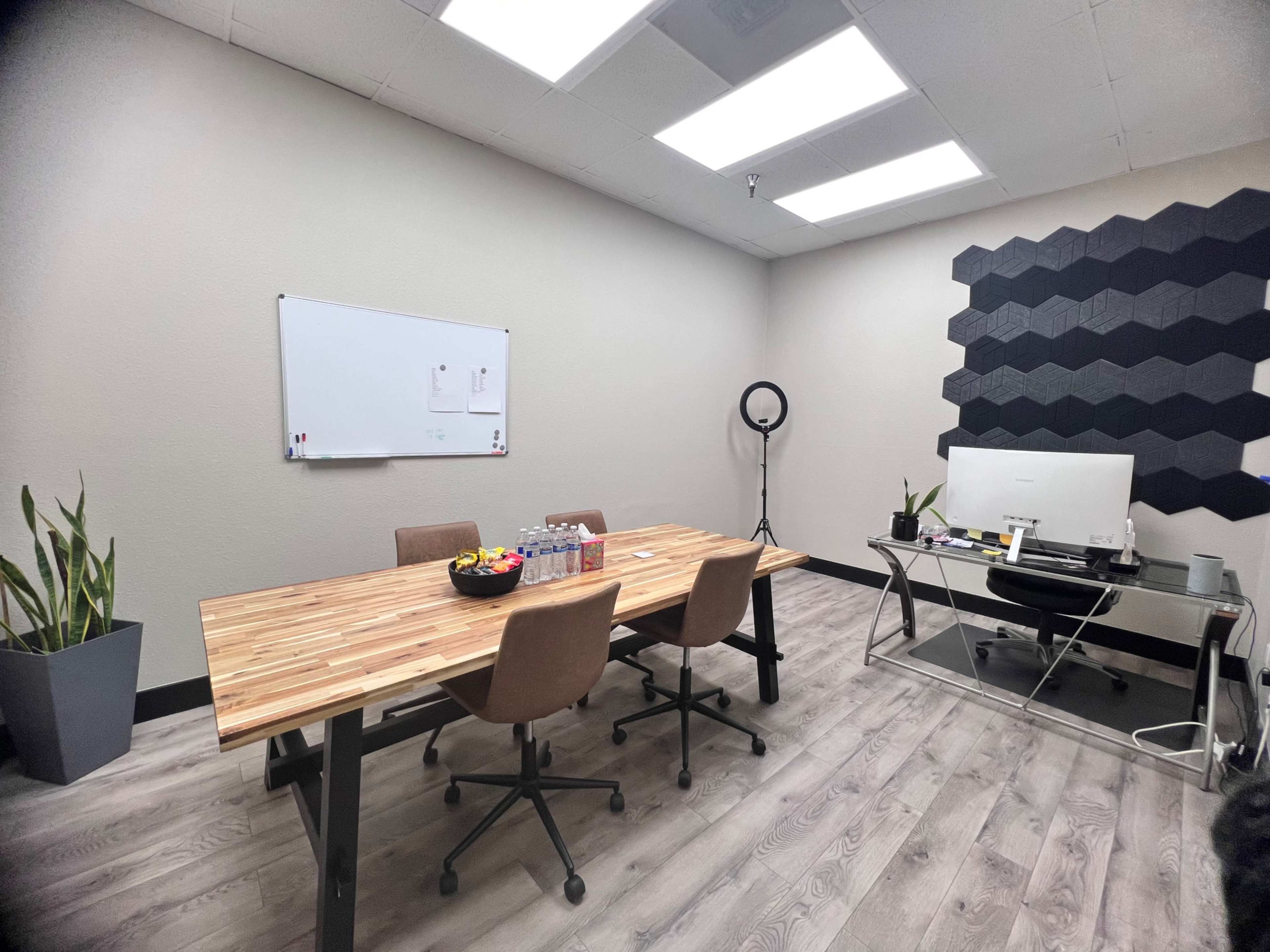 Spacious Office with Conference Table Near I-15 and Kaiser Image in Victorville, Victorville, CA