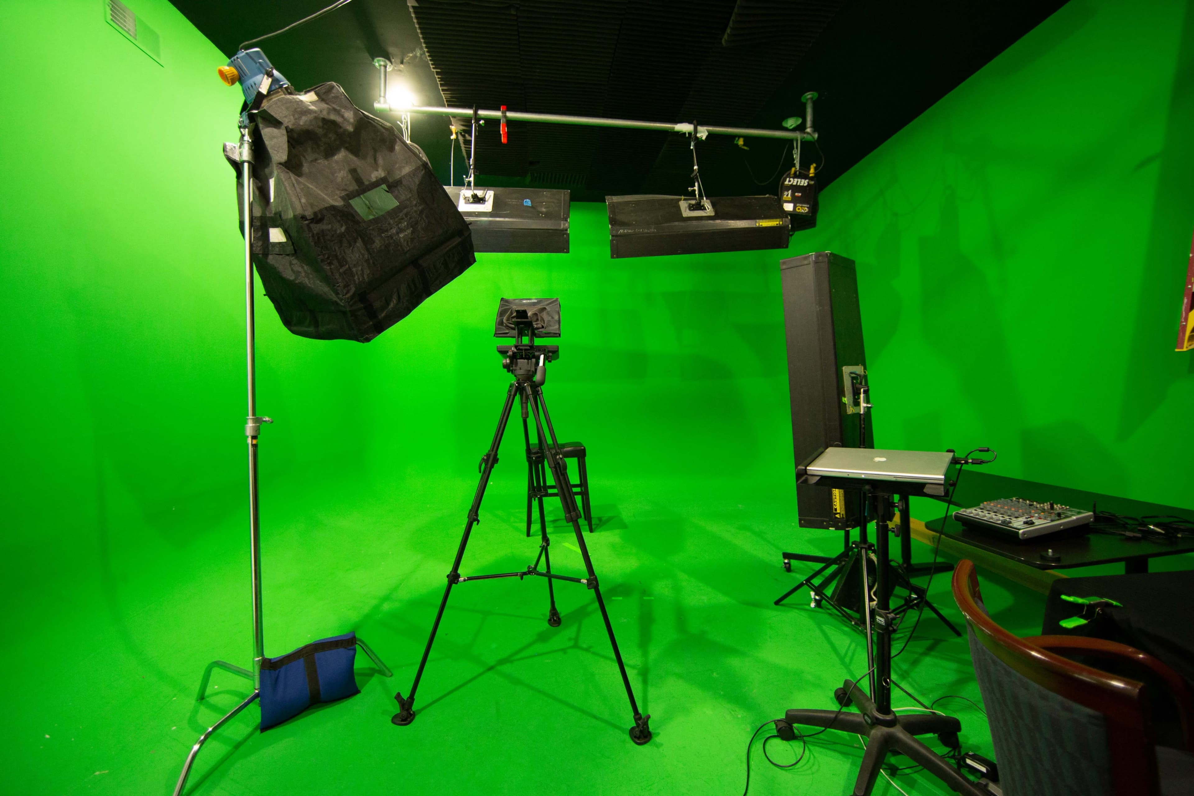 Professional Green Screen Studio - Cincinnati + Gear rental Image in Union Township, Cincinnati, OH
