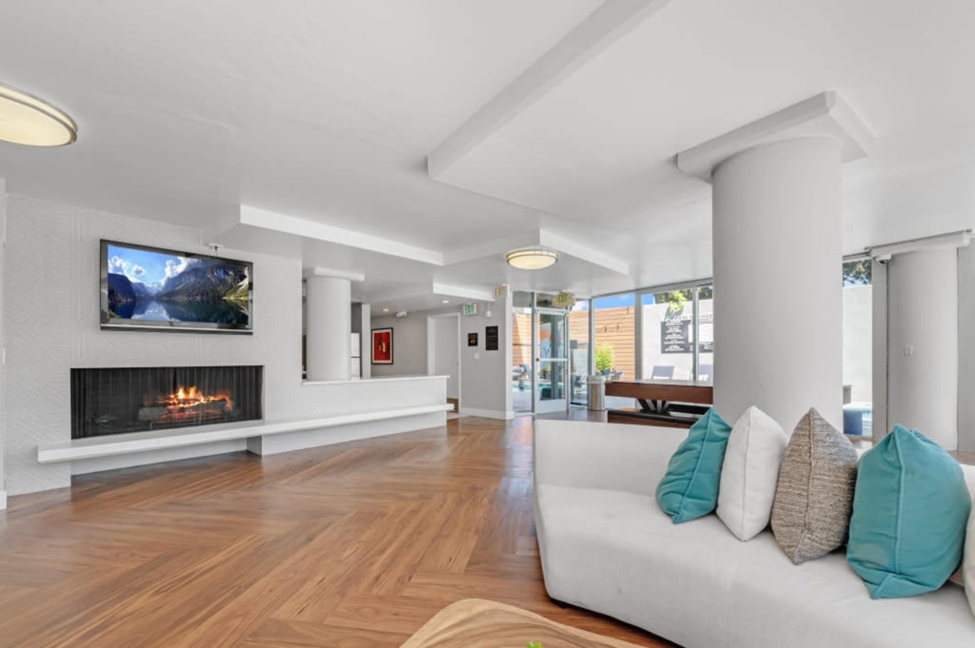 Chic Lounge in San Mateo Image in Beresford Park, San Mateo, CA