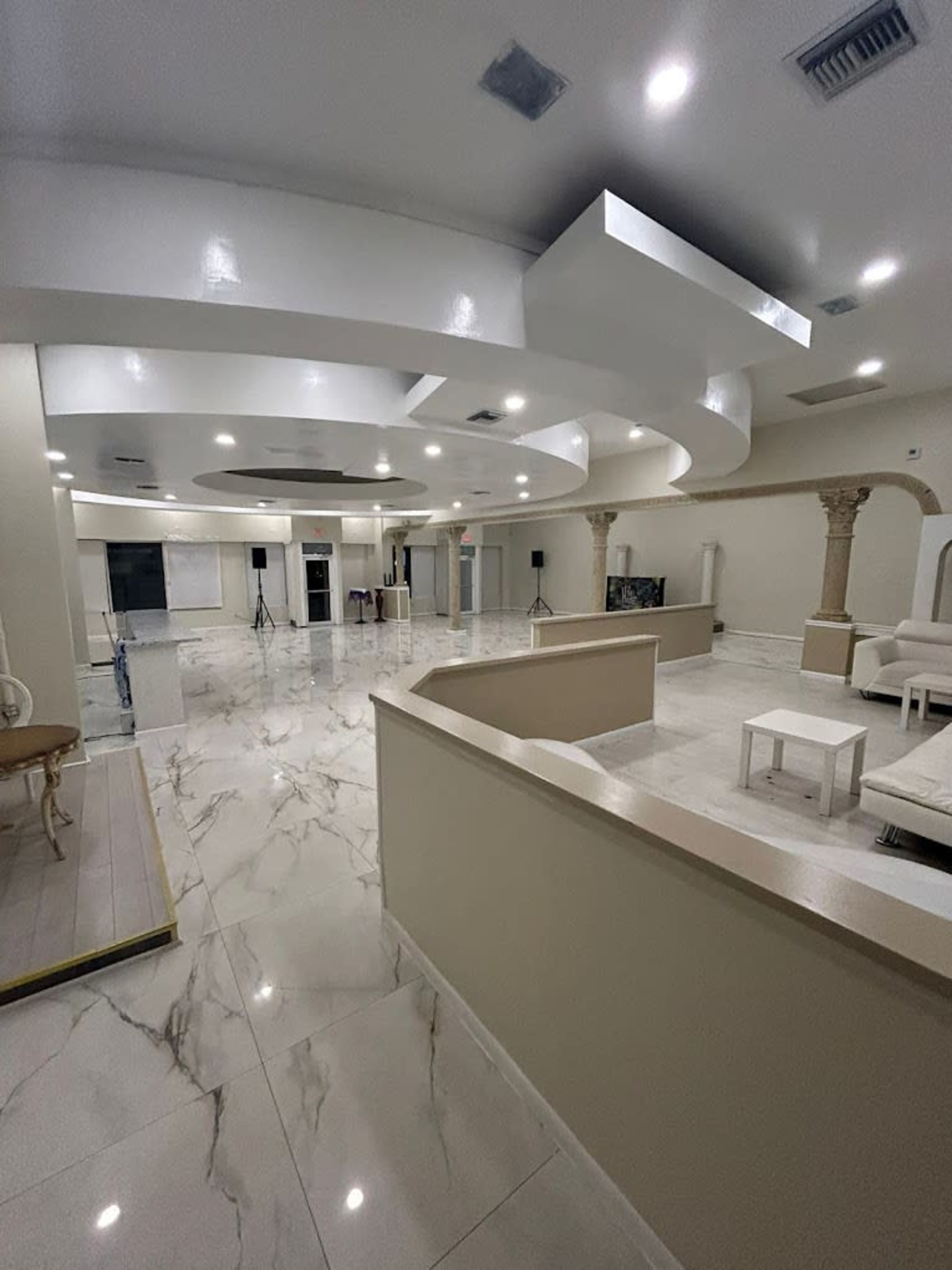 Elegant Downtown Ballroom for Meaningful Gatherings Image in Parkside, Hollywood, FL