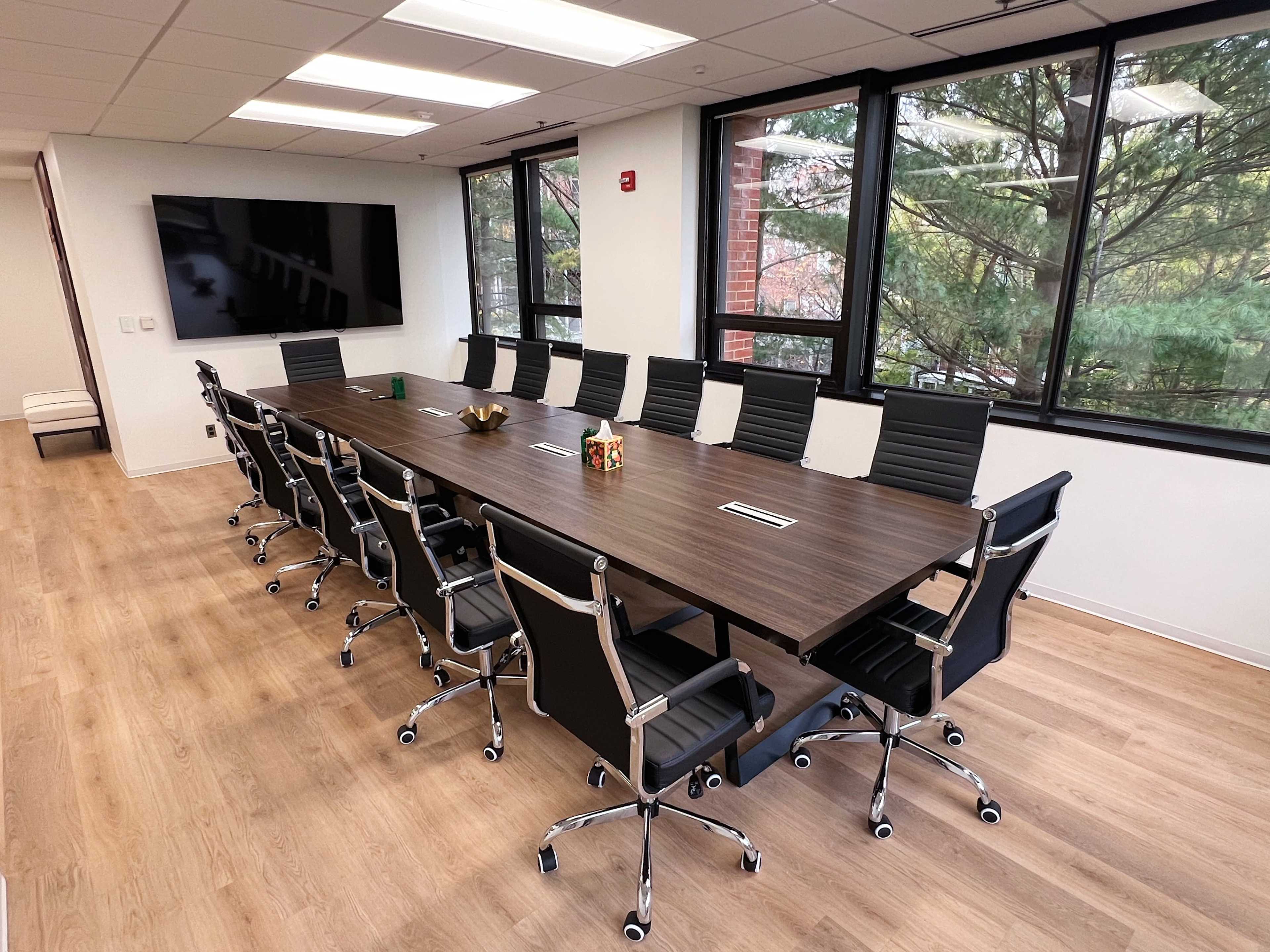 Modern Urban Conference Space Image in North Highland, Arlington, VA