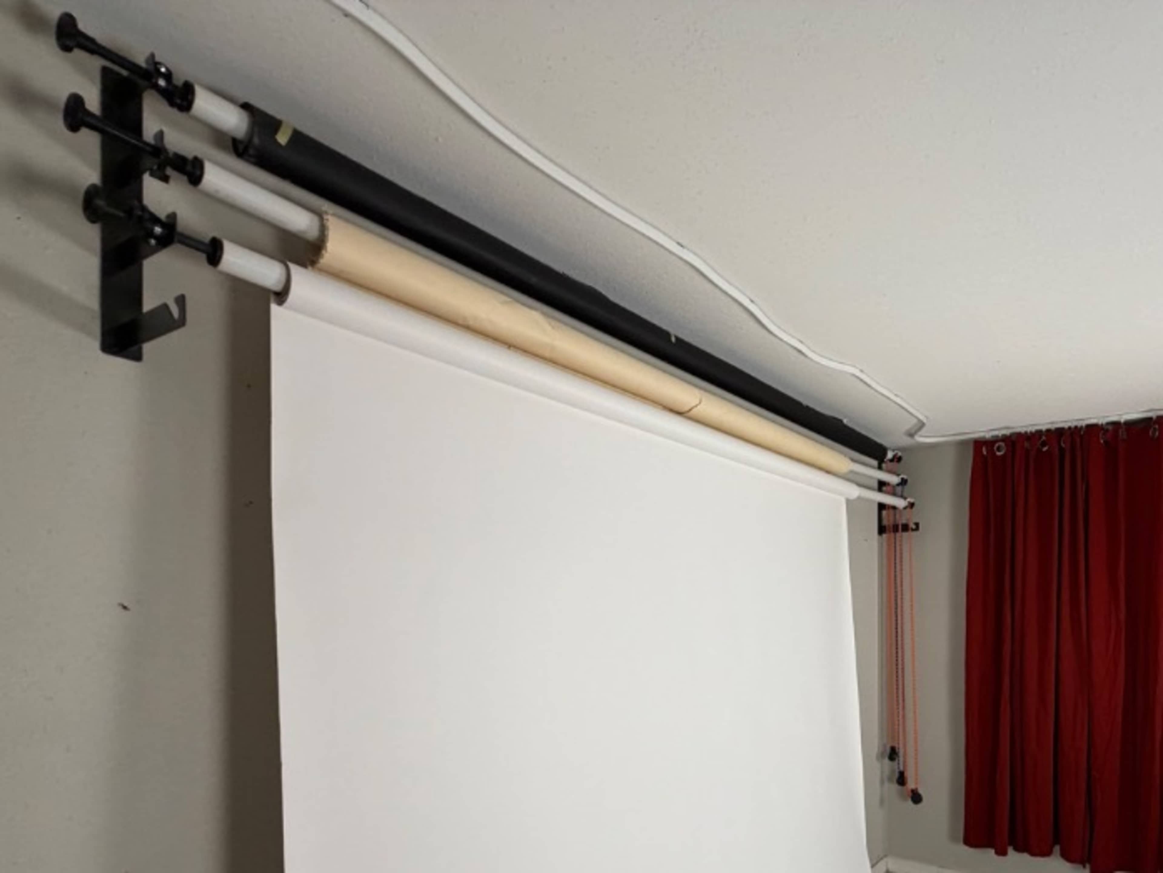 Additional Paper Backdrop — Black or Tan