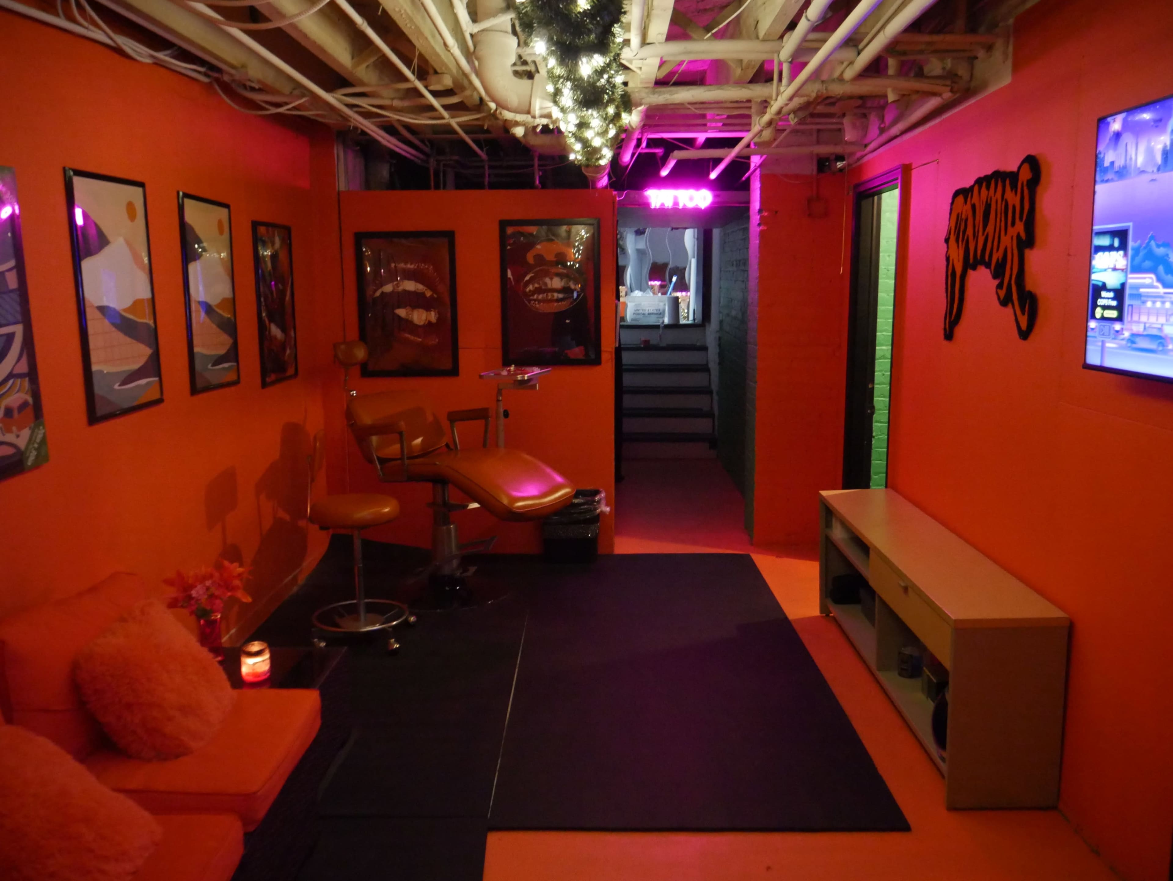 Enchanting Subterranean Creative Space Image in West Town, Chicago, IL