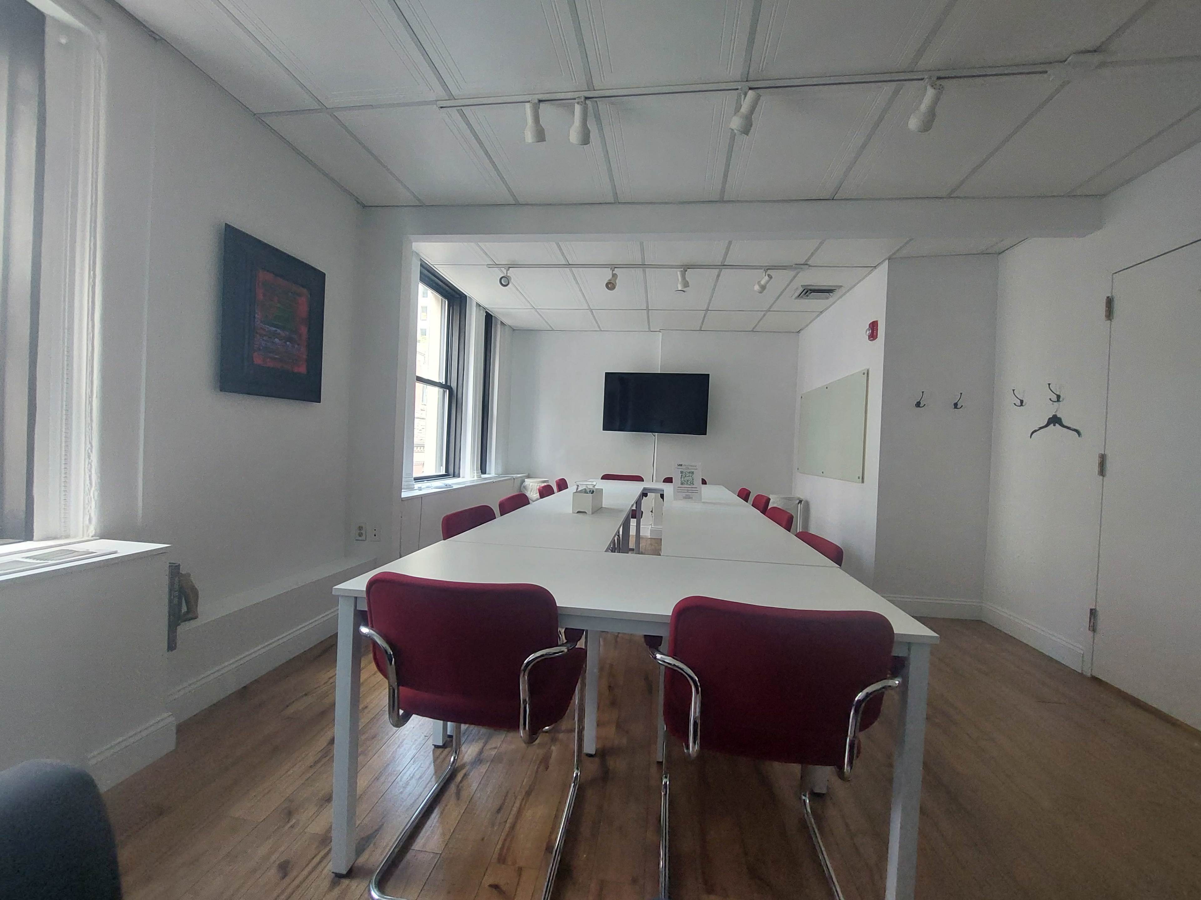 704-D: Spacious Conference Room In Midtown Manhattan Image in Midtown Manhattan, New York, NY