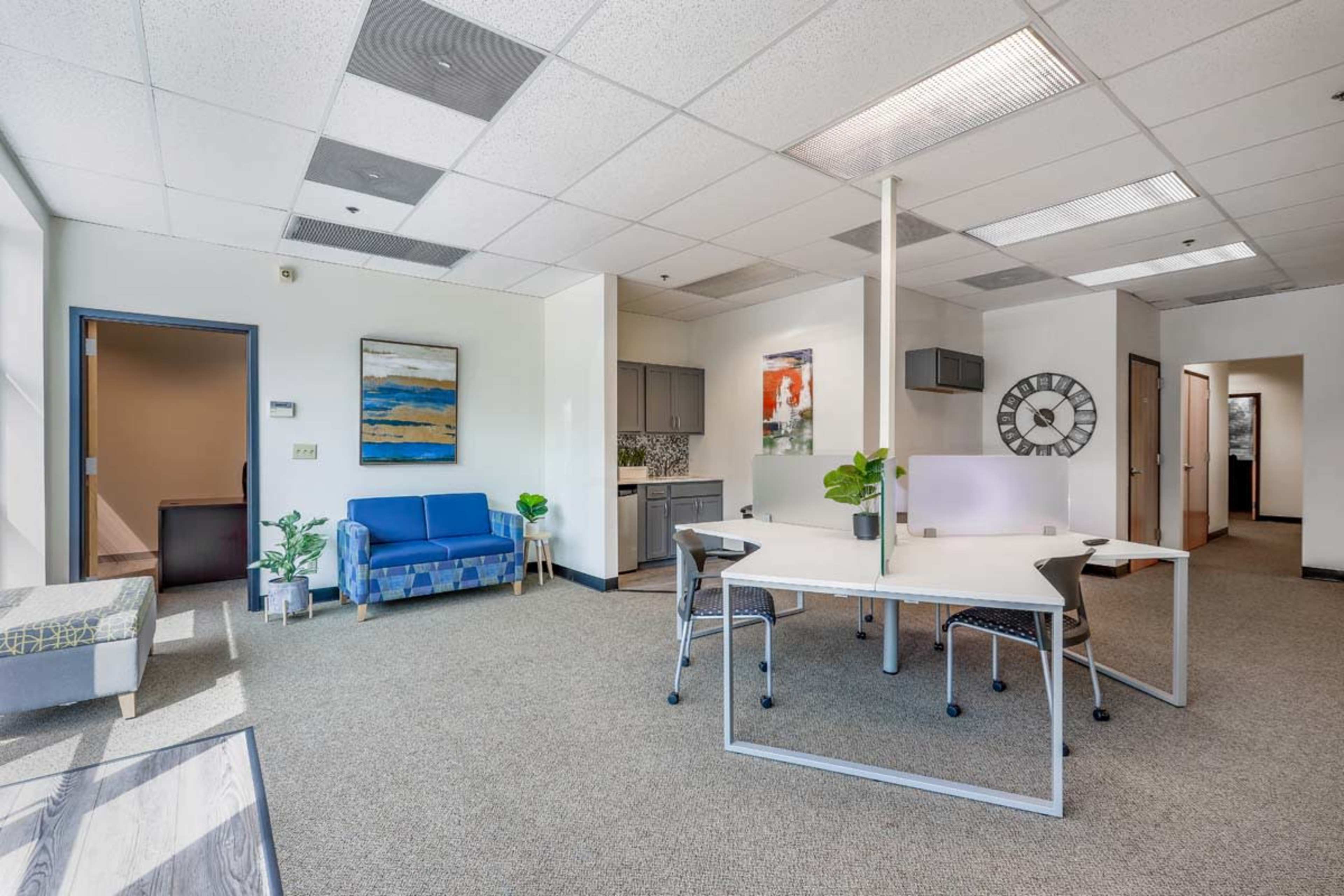 Medium-sized boardroom-style conference room in Chesterfield, MO Image in Chesterfield Township, Chesterfield, MO