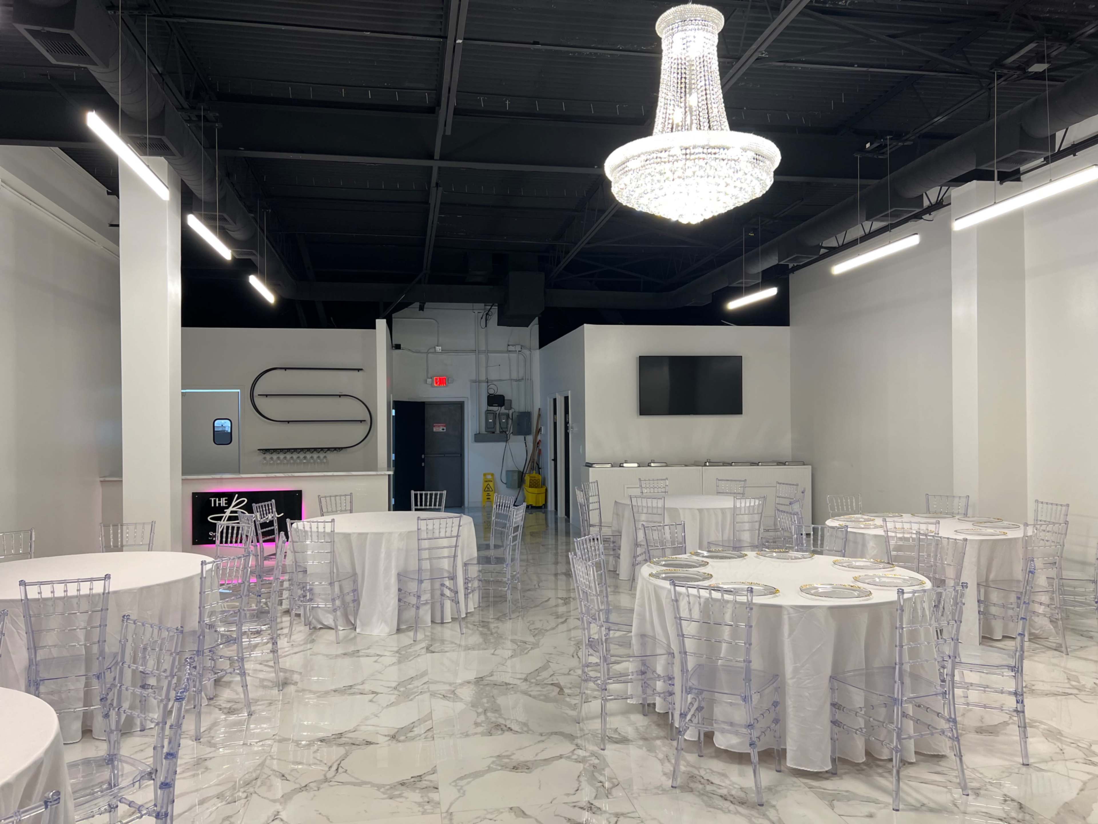 Upscale Reception Hall Image in Houston, Houston, TX