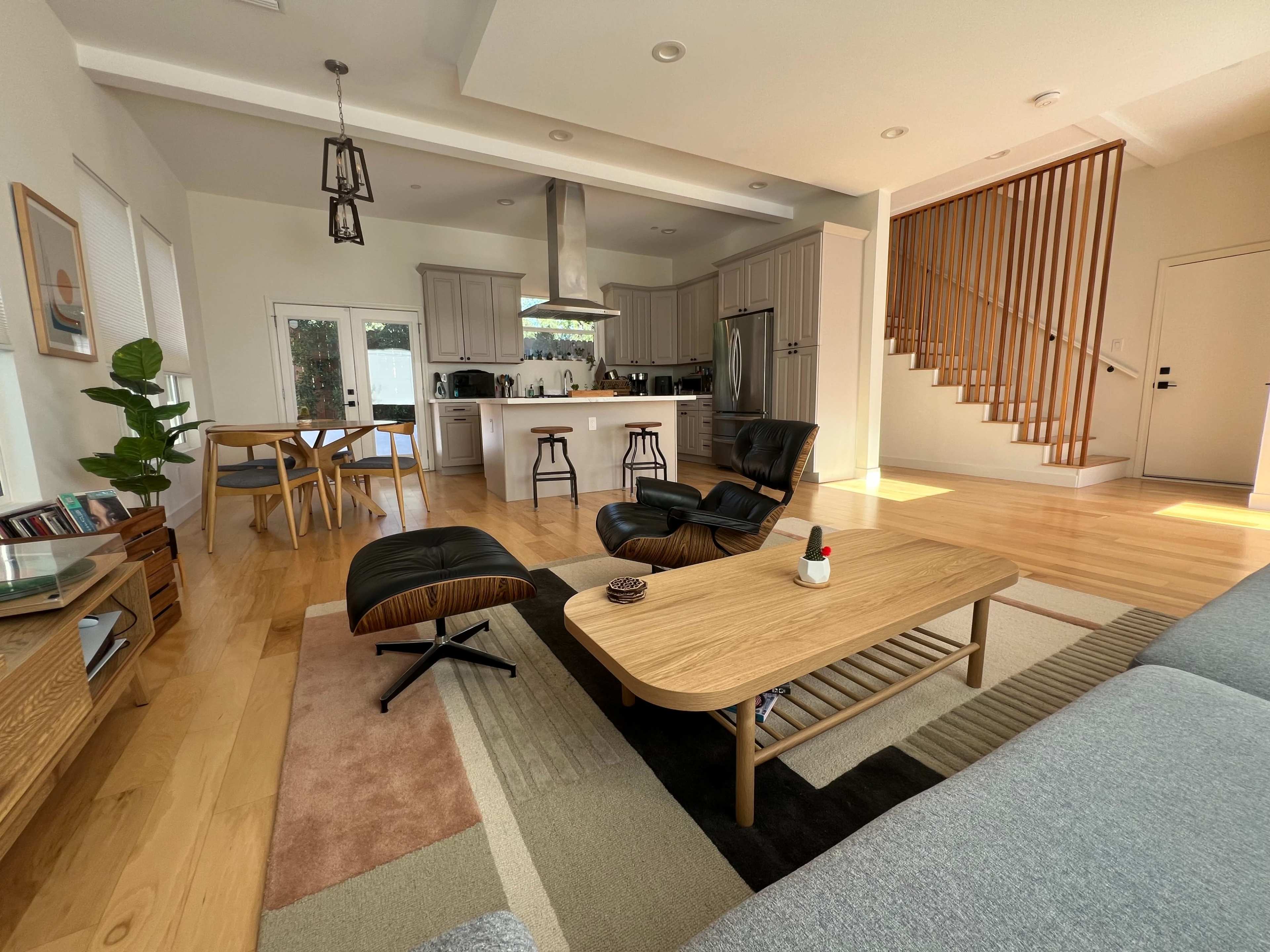 Modern Mid-Century Gem with Mountain Views Image in Tujunga, Tujunga, CA