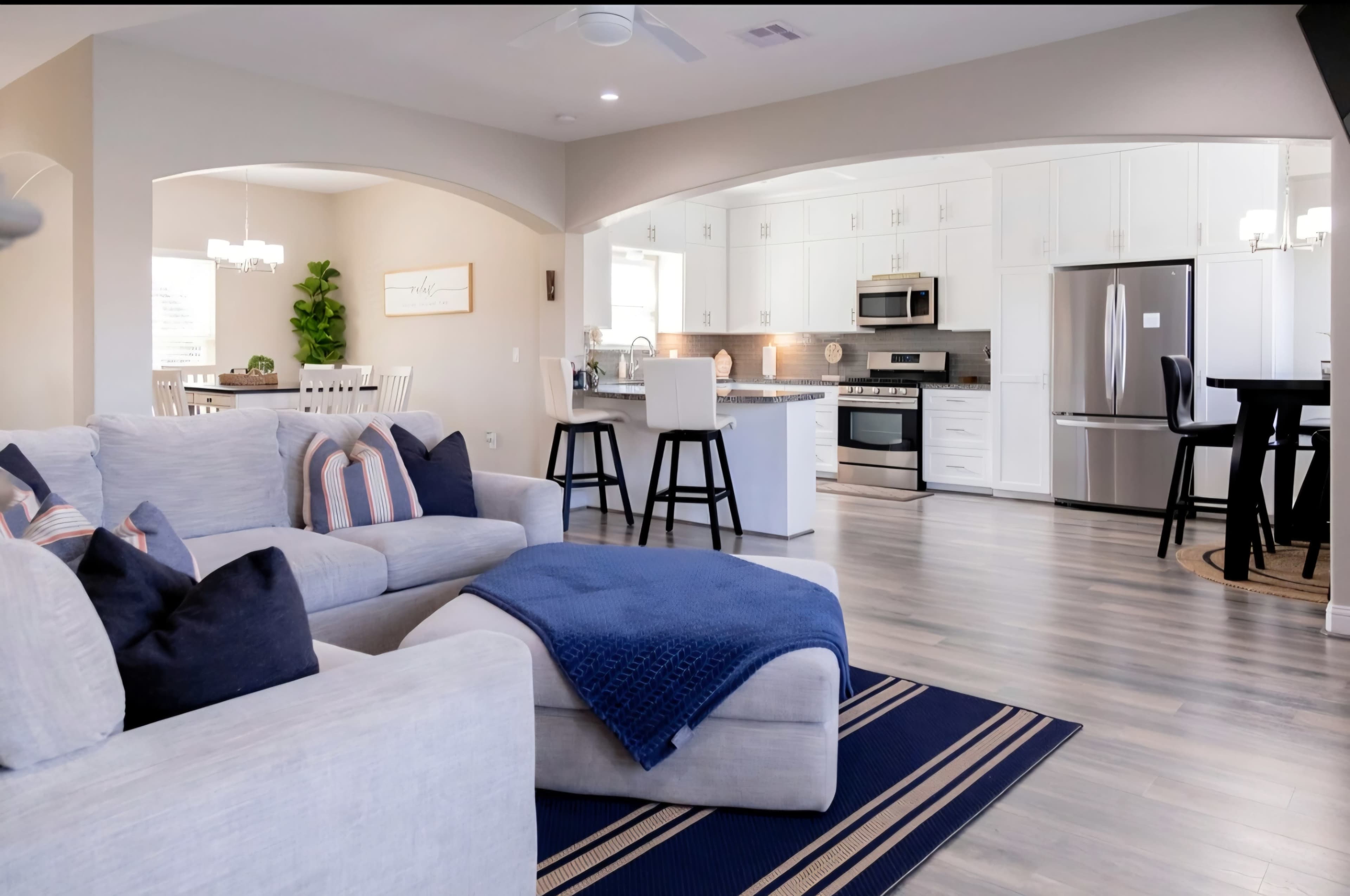 Lake House - Intimate Space Image in Fall Creek, Humble, TX