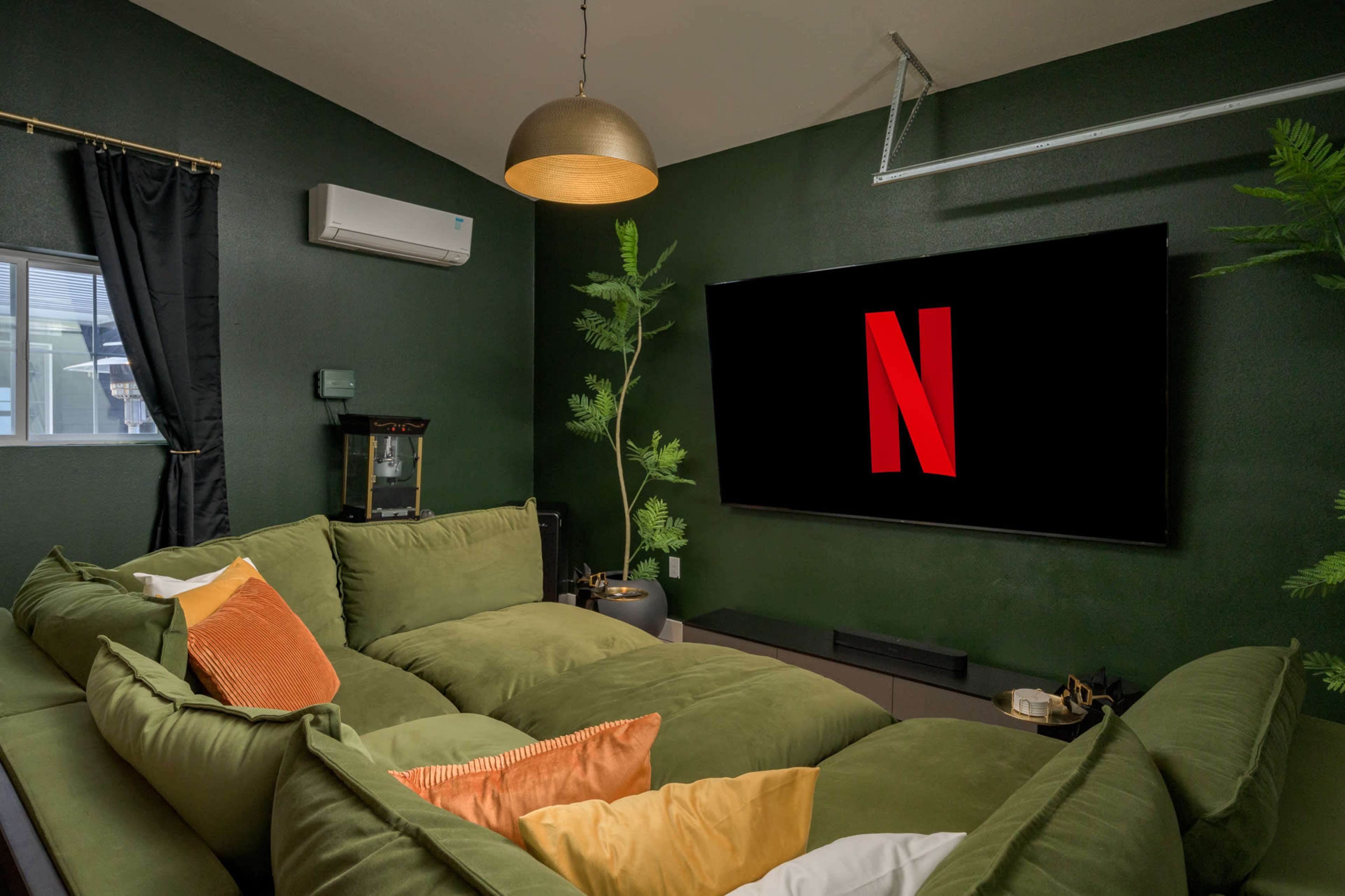 Denver Art House - Luxury Home with Rooftop / Movie Room / Game Room / podcasting area Image in Sunnyside, Denver, CO