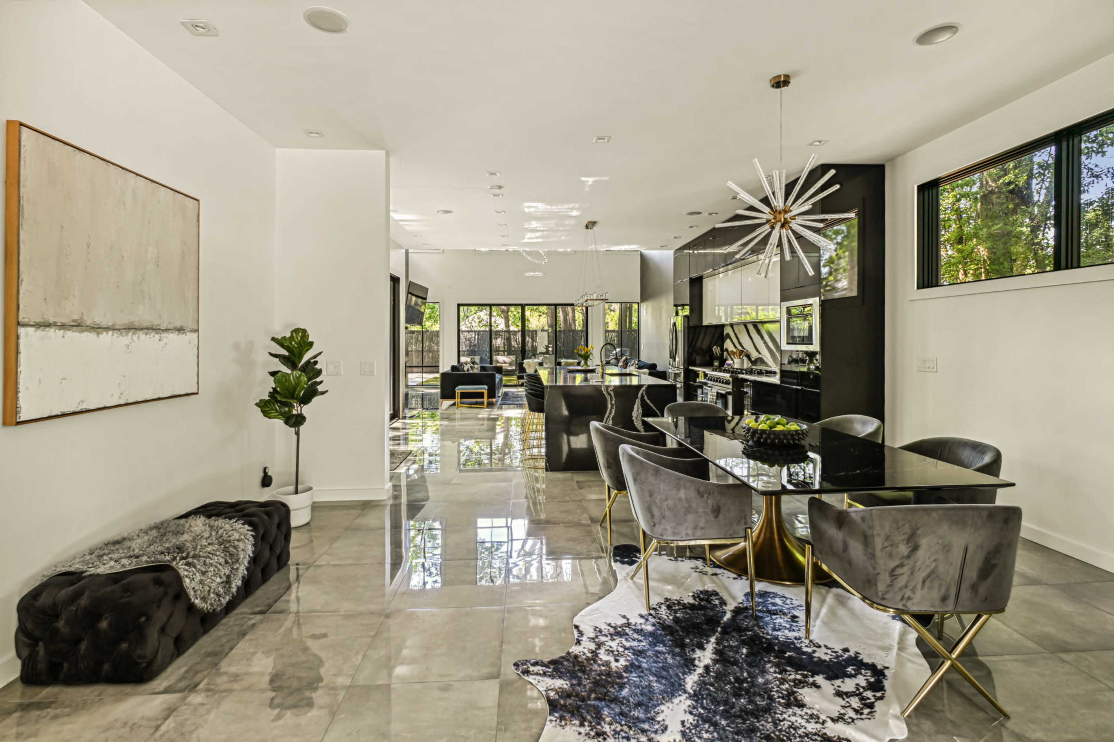 Midtown Modern Showpiece Image in Berkeley Park, Atlanta, GA