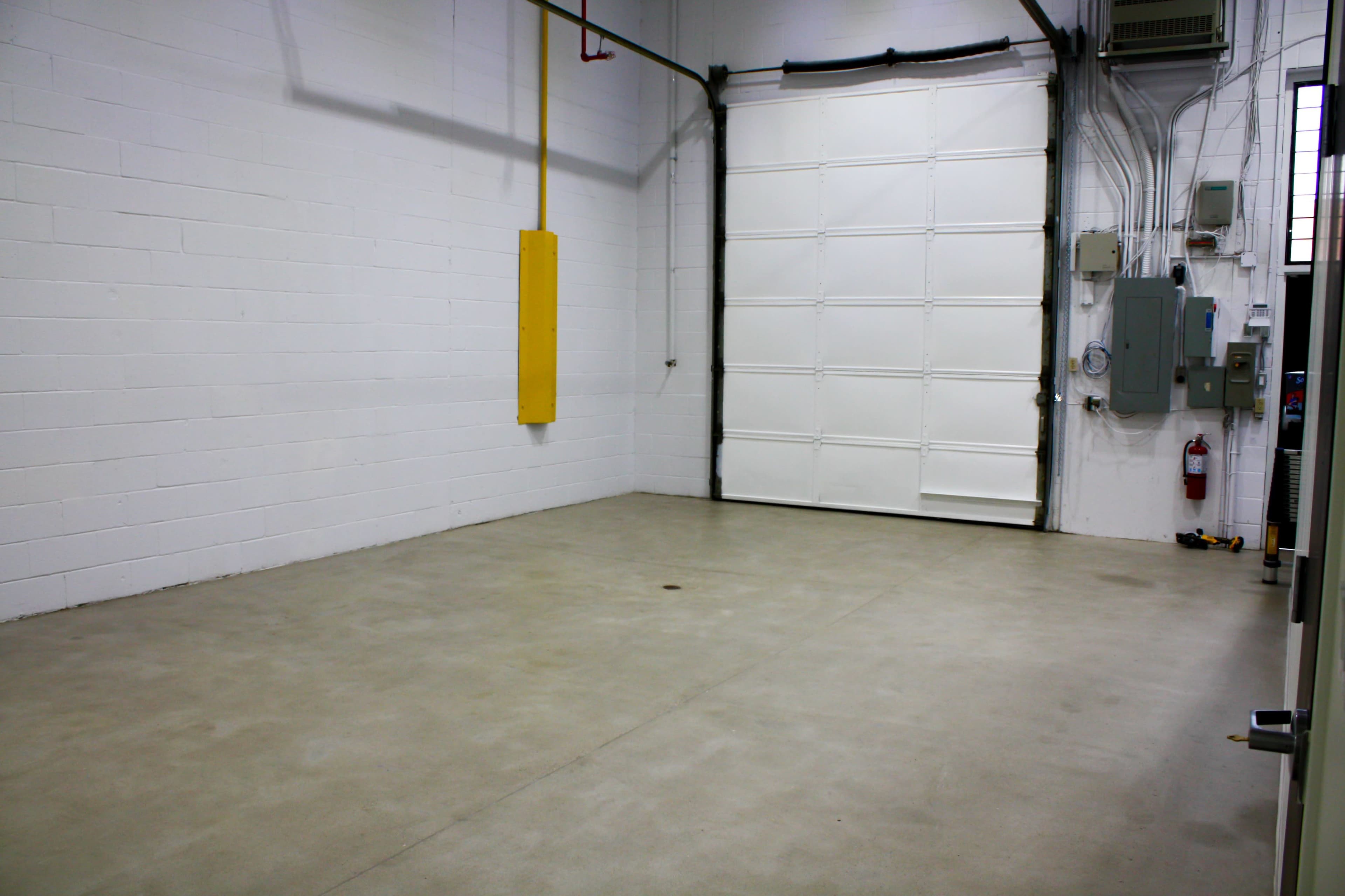 A modular neutral studio space Image in Concord, Toronto, ON