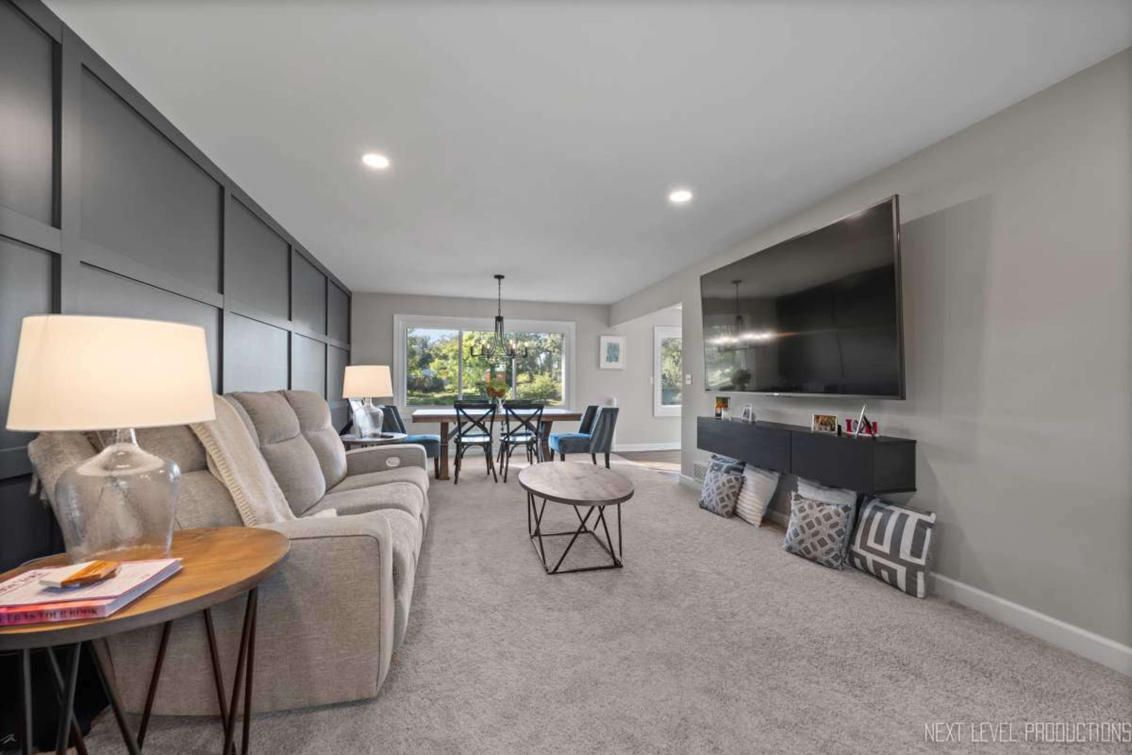 Sprawling Property Overlooking Seren LAKE! Great kitchen and backyard for filming Image in St. Charles Township, St. Charles, IL