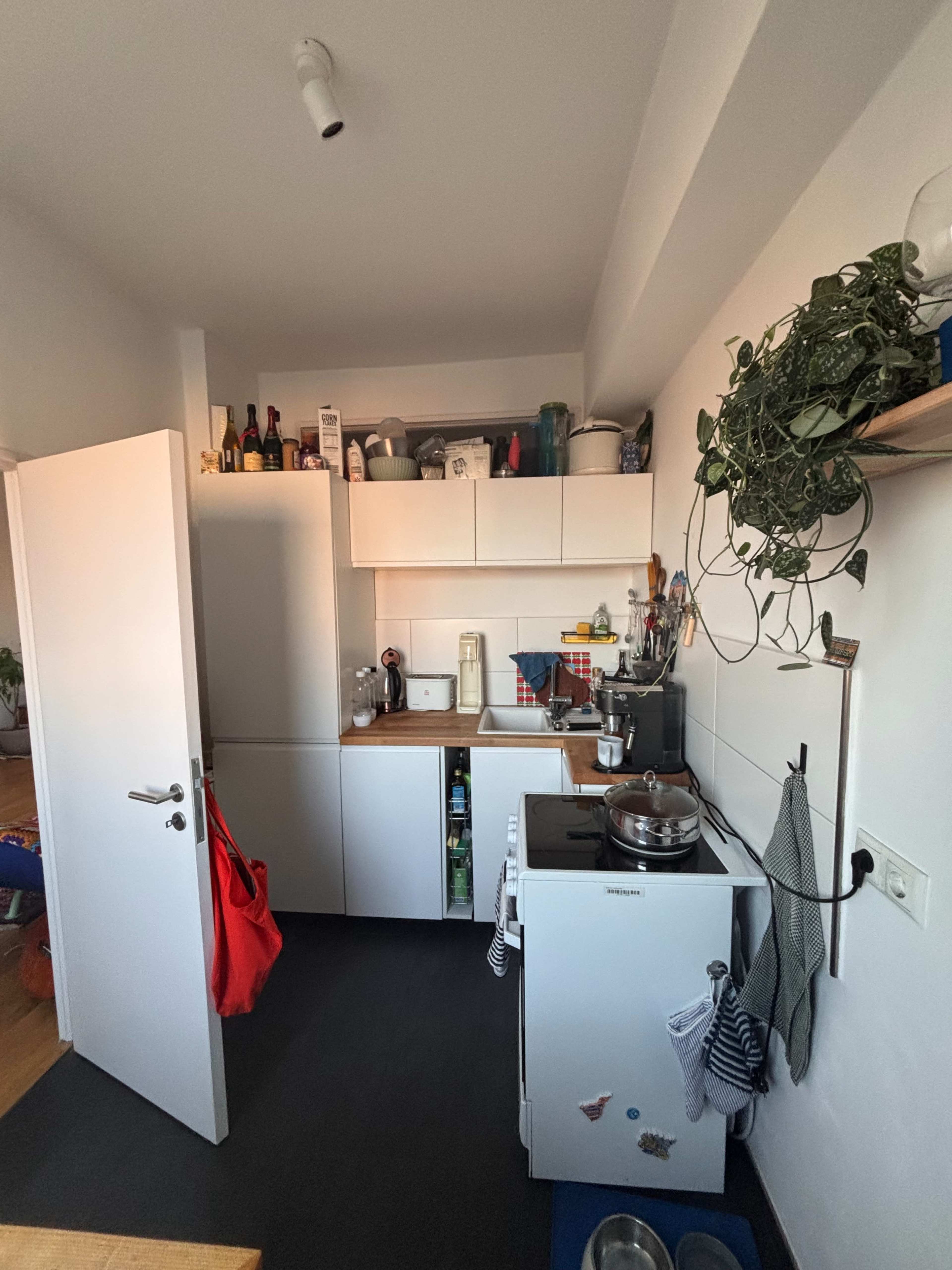 1 Zimmer Wohnung in Kreuzberg mit Balkon im 11.Stock Bild in Kreuzberg, Berlin, 