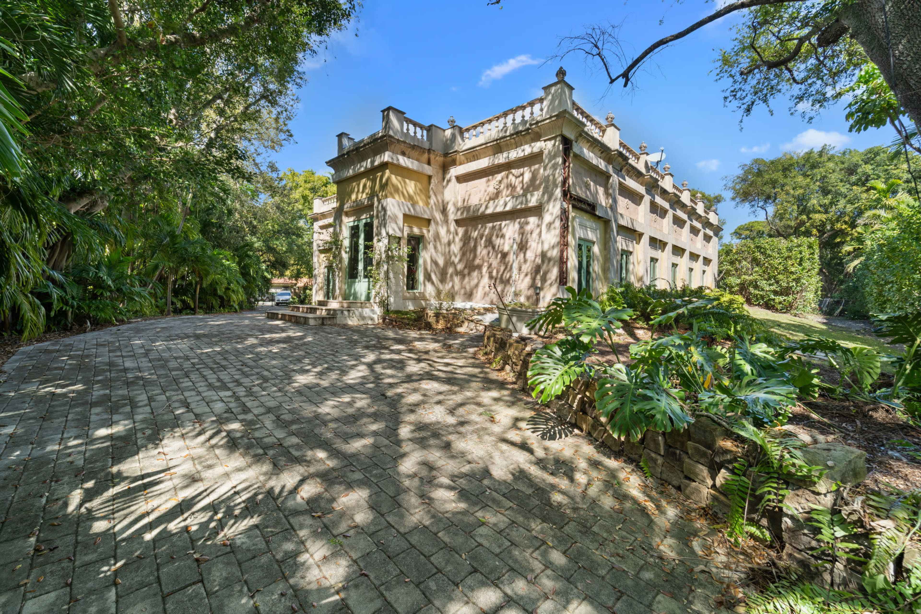 Villa Roma Estate Image in Miami Shores, Miami Shores, FL