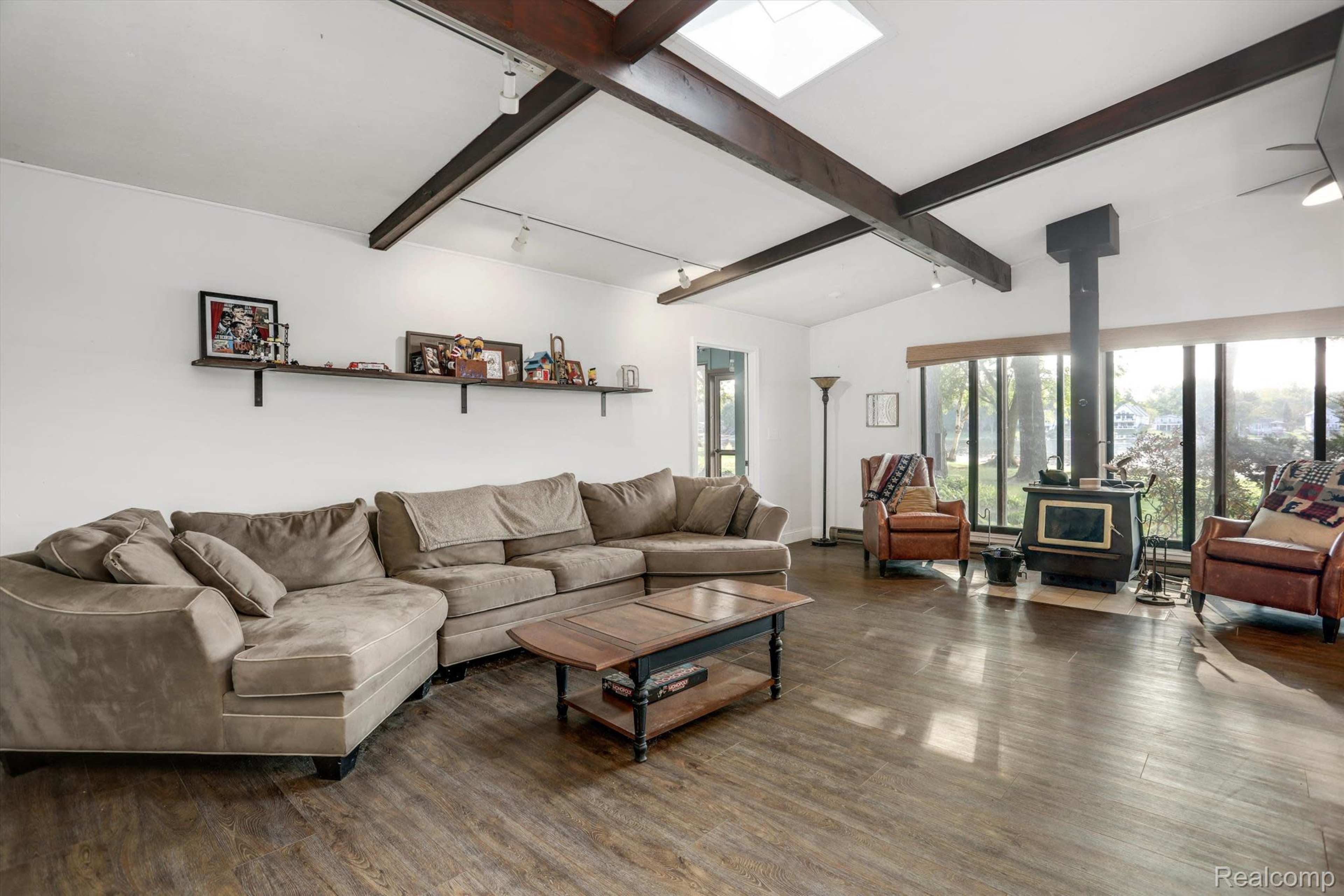 cozy peaceful sprawling ranch  lake house with loft Image in Tyrone Township, tyrone twp, MI