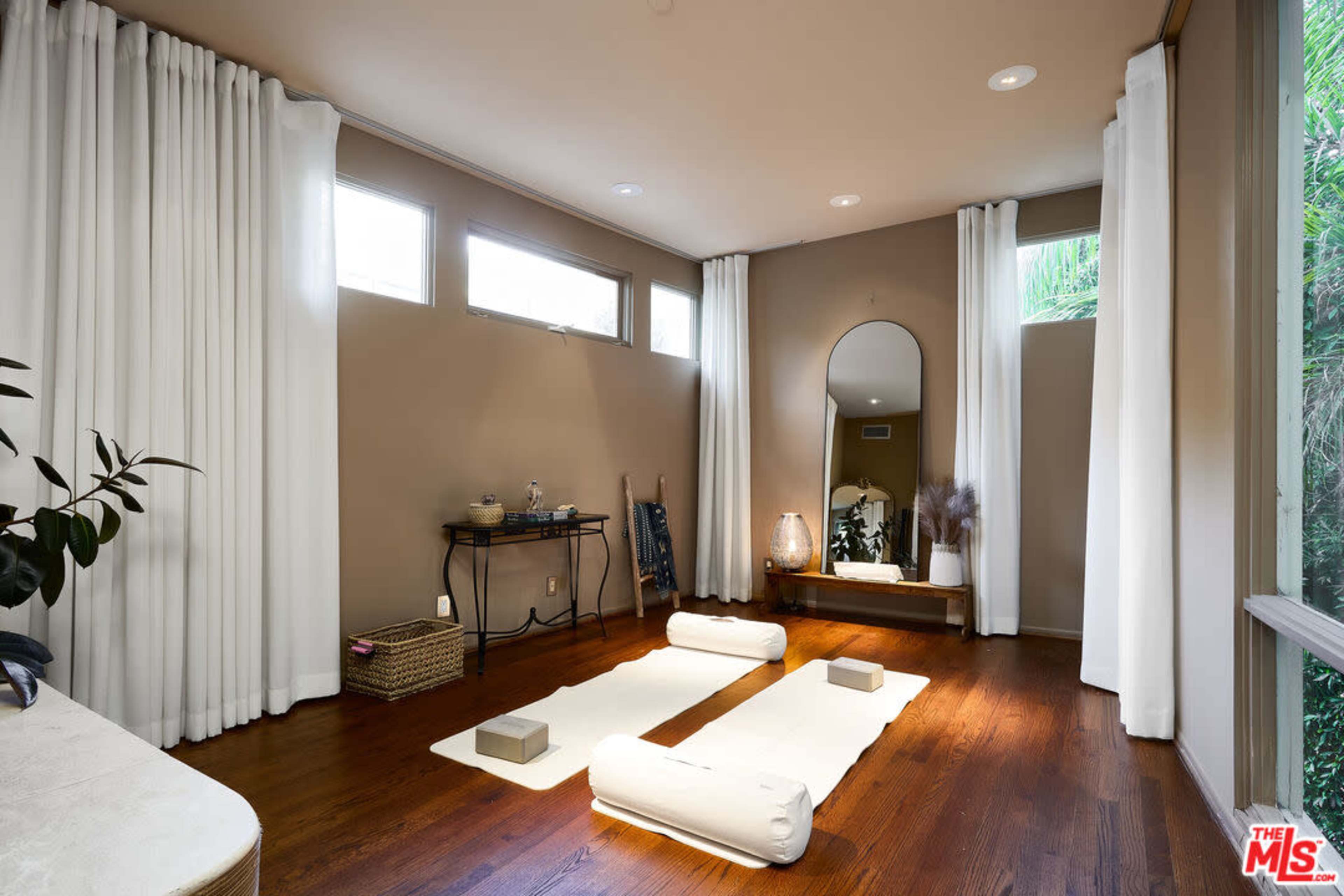 Luxe Laurel Canyon Retreat with Plunge Pool & Spa Image in Central LA, Los Angeles, CA