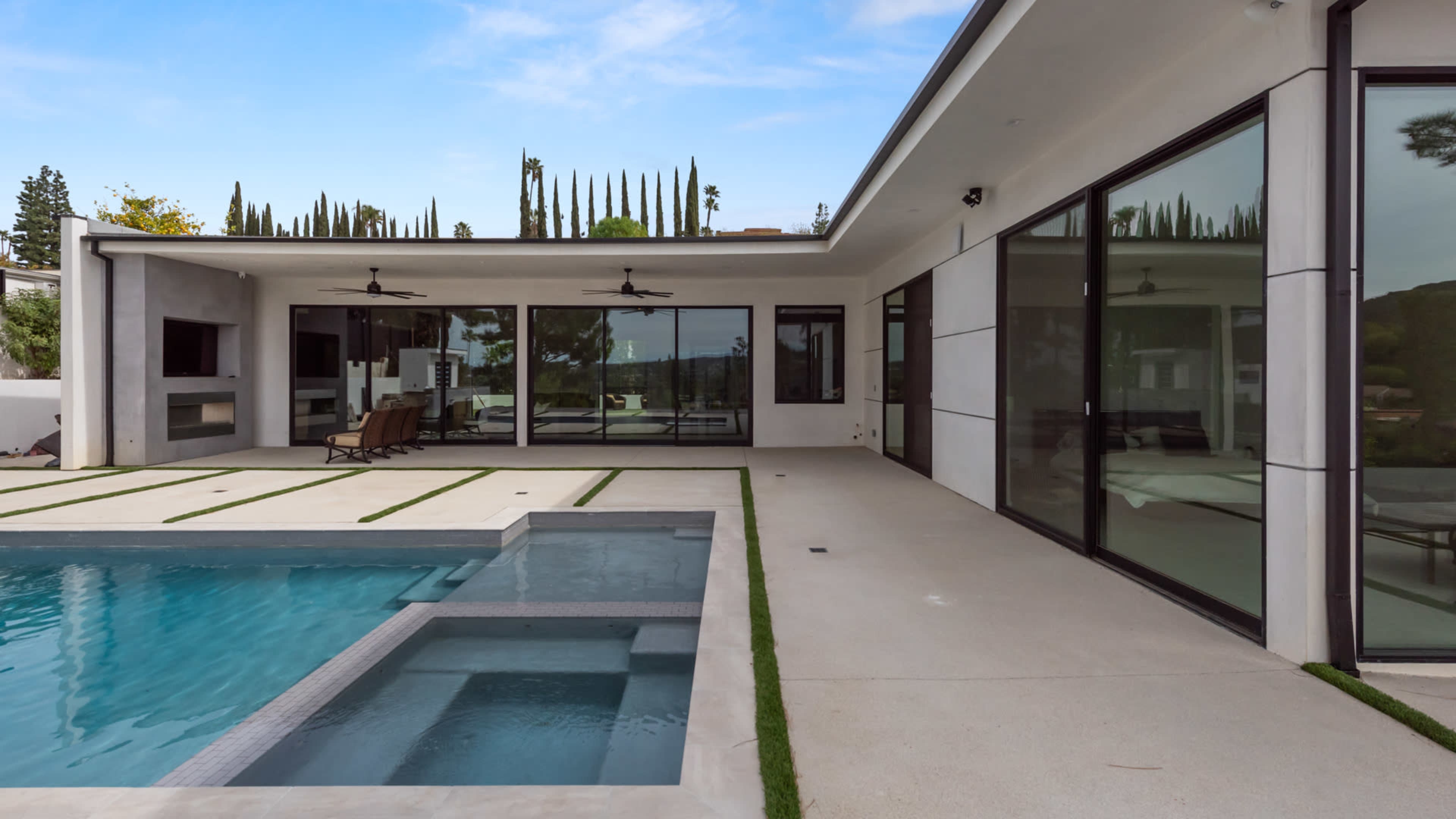 Encino Hills Modern Estate with Jetliner Canyon Views Image in Encino, Encino, CA