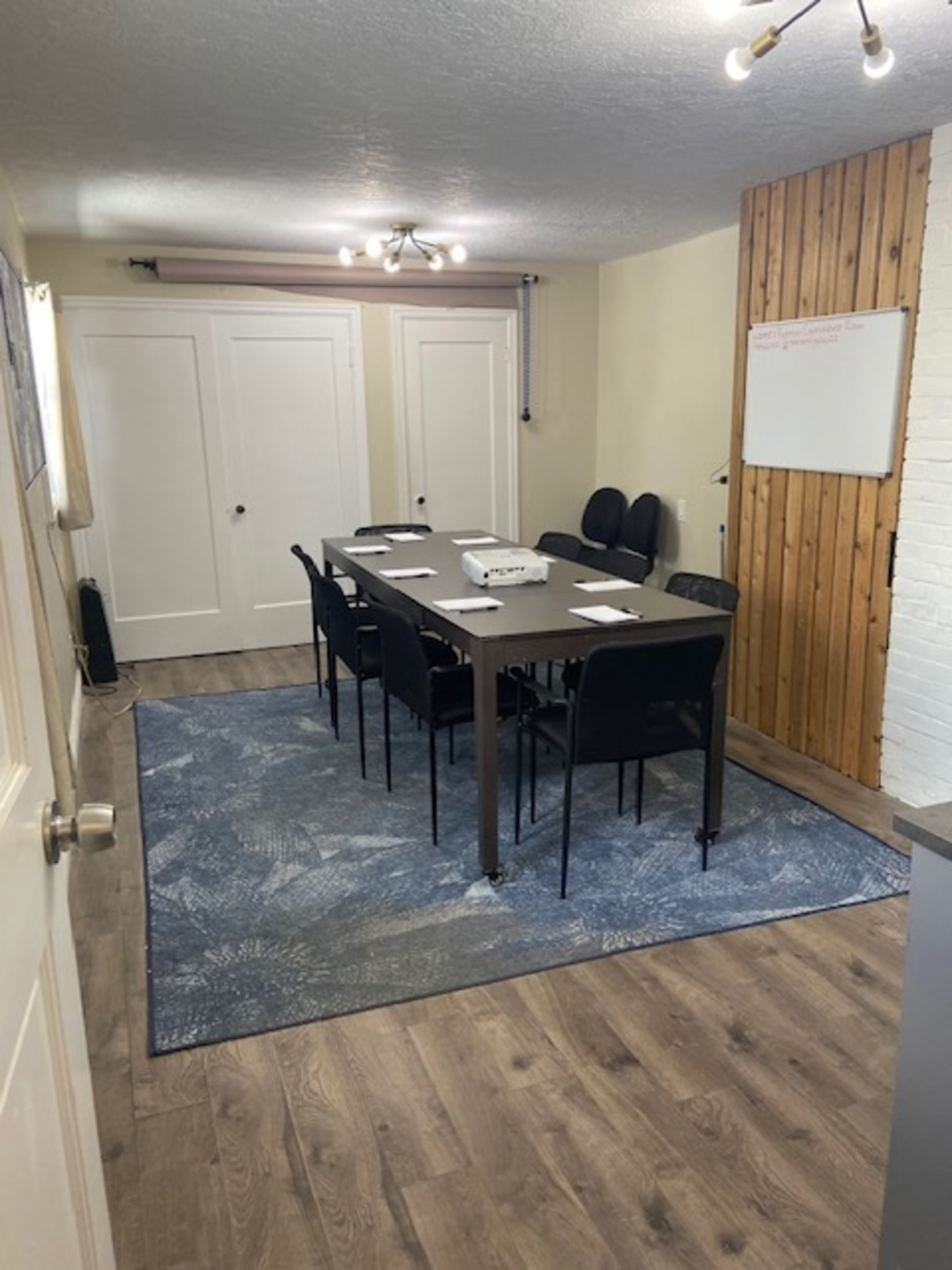 Light and Cozy Meeting Room Located In the Heart of Multnomah Village Image in Southwest Portland, Porltand, OR