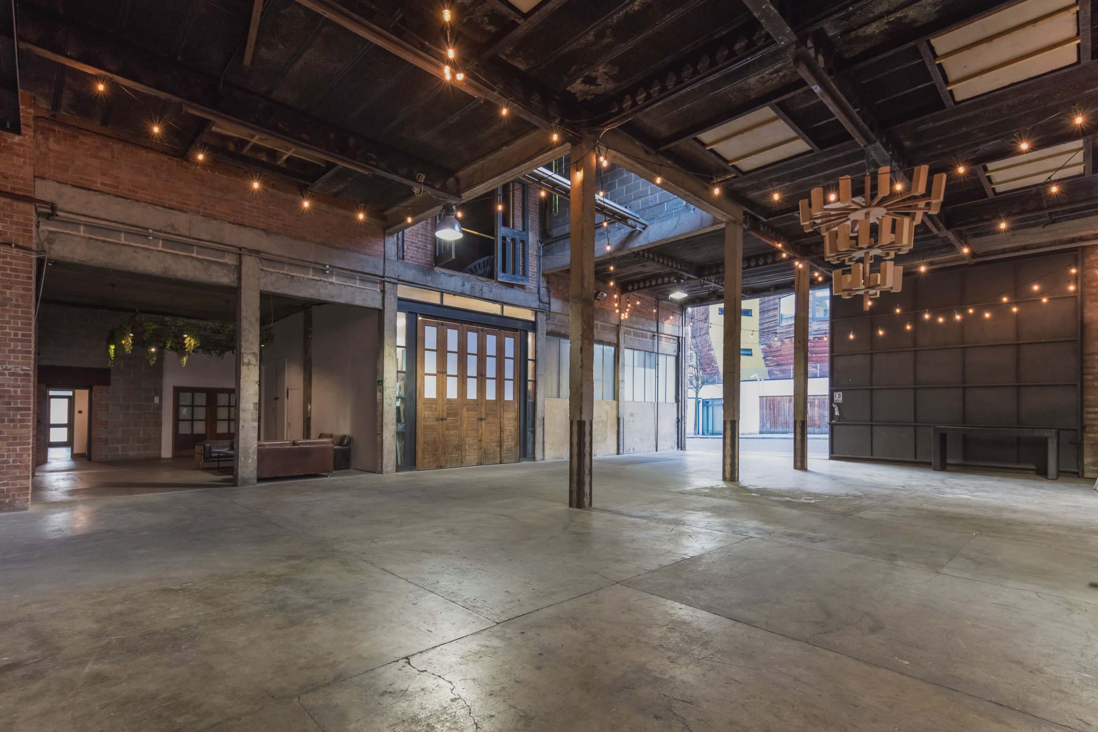 PERFECT and UNIQUE 10.000 sq ft studio focused creative hub located in East London. Ideal for your shootings or events Image in London, London, ENG
