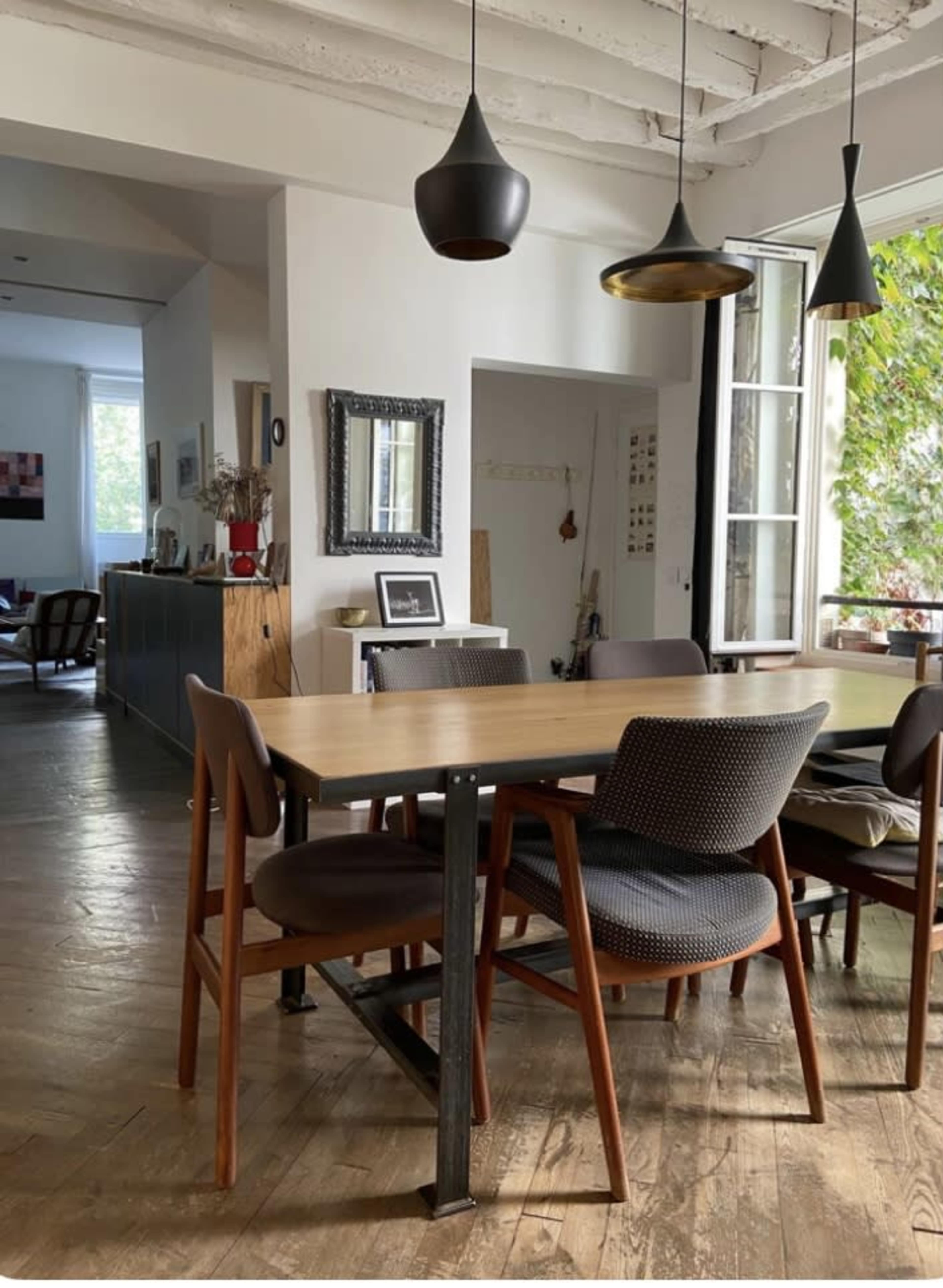 Appartement d’architecte en duplex, ambiance maison de ville Image in Villette, Paris