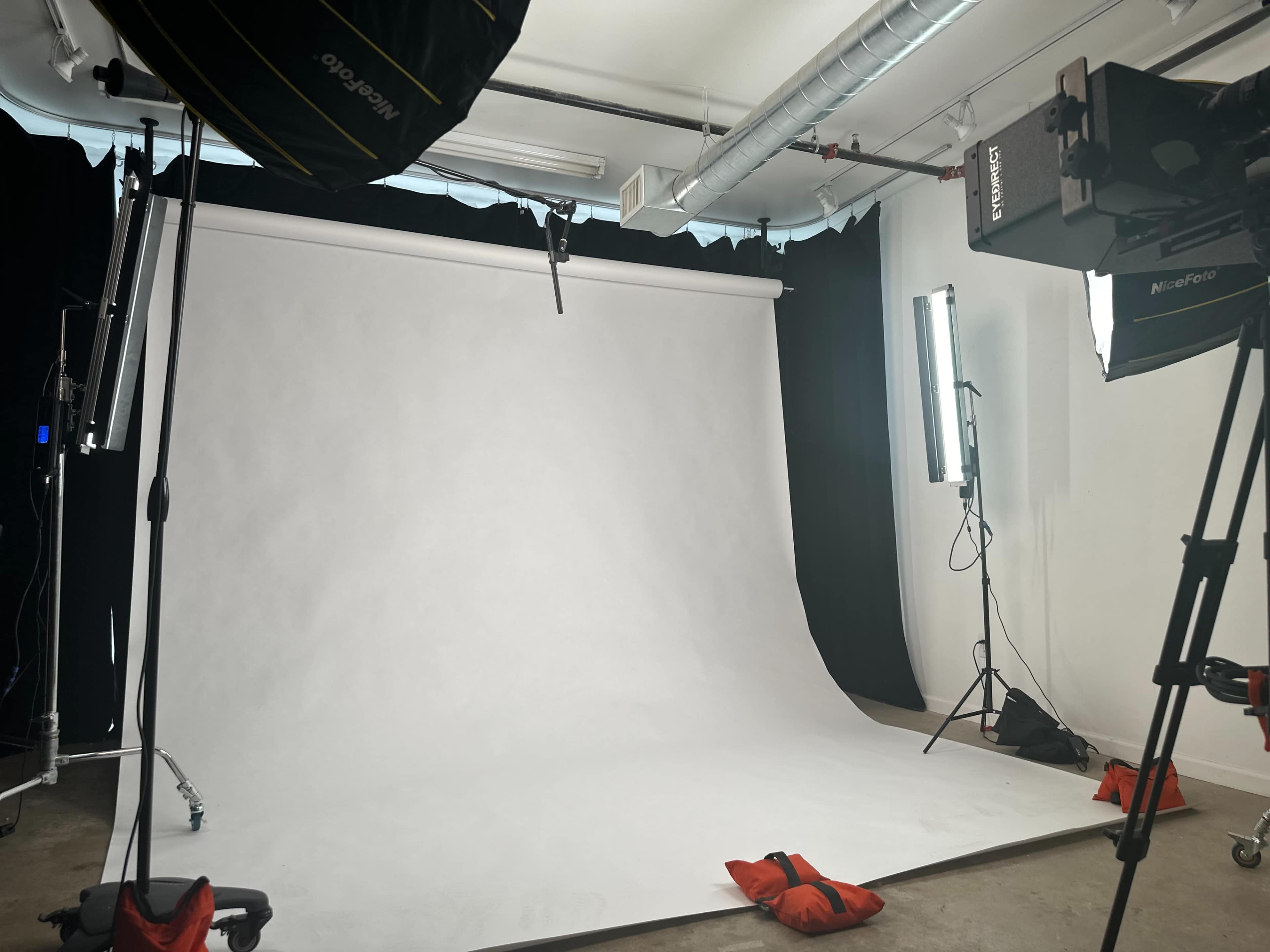 Bright, Spacious, Convenient Photo / Video / Audio Studio - 1 block from NJT Train Station Image in City of Orange, Orange, NJ