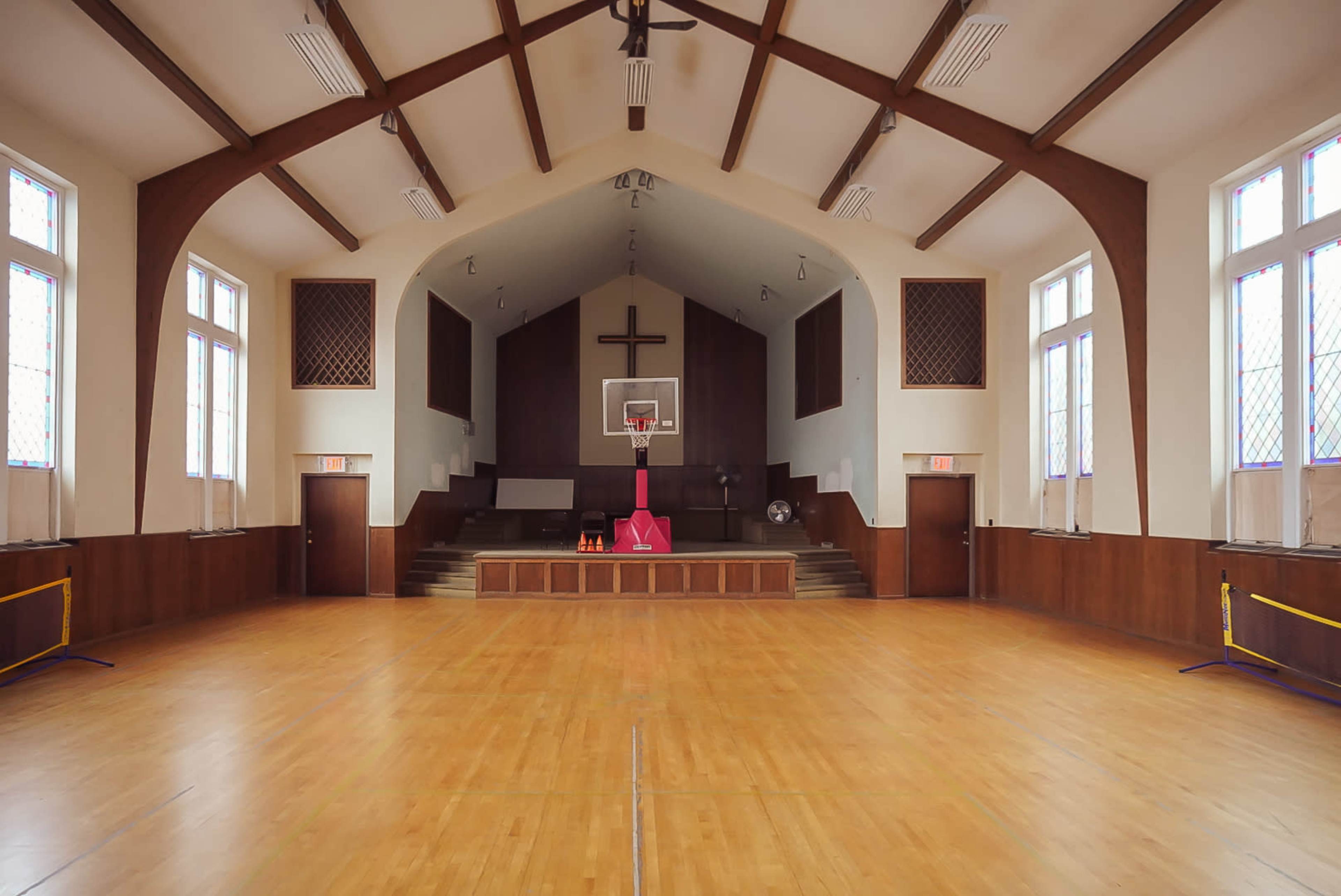 Spacious Retro Gym with High Ceilings and Natural Light Image in Bay Ridge, Brooklyn, NY
