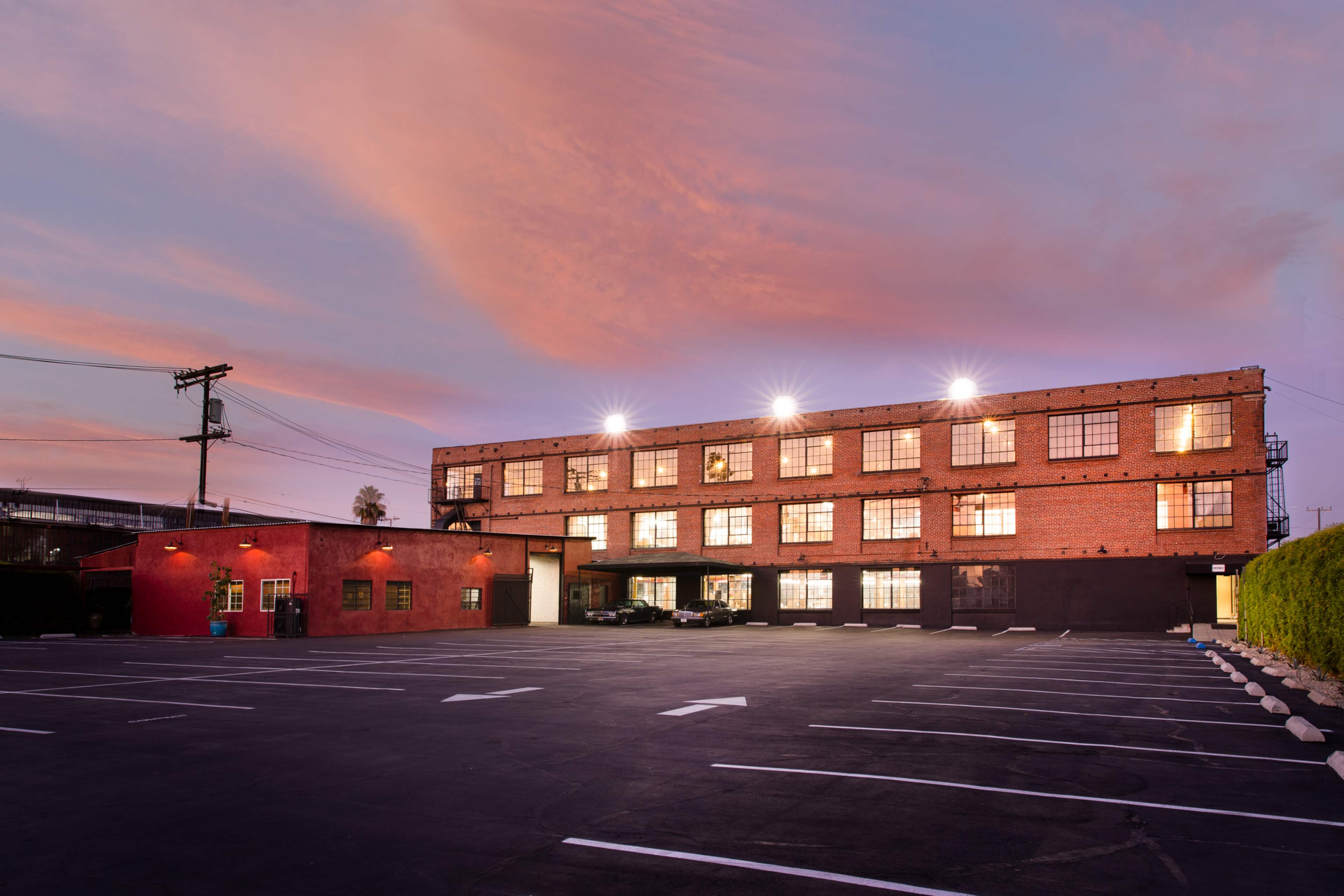 VERSATILE WAREHOUSE COMPLEX: FILM, PHOTO & EVENT Image in South Los Angeles, Los Angeles, CA