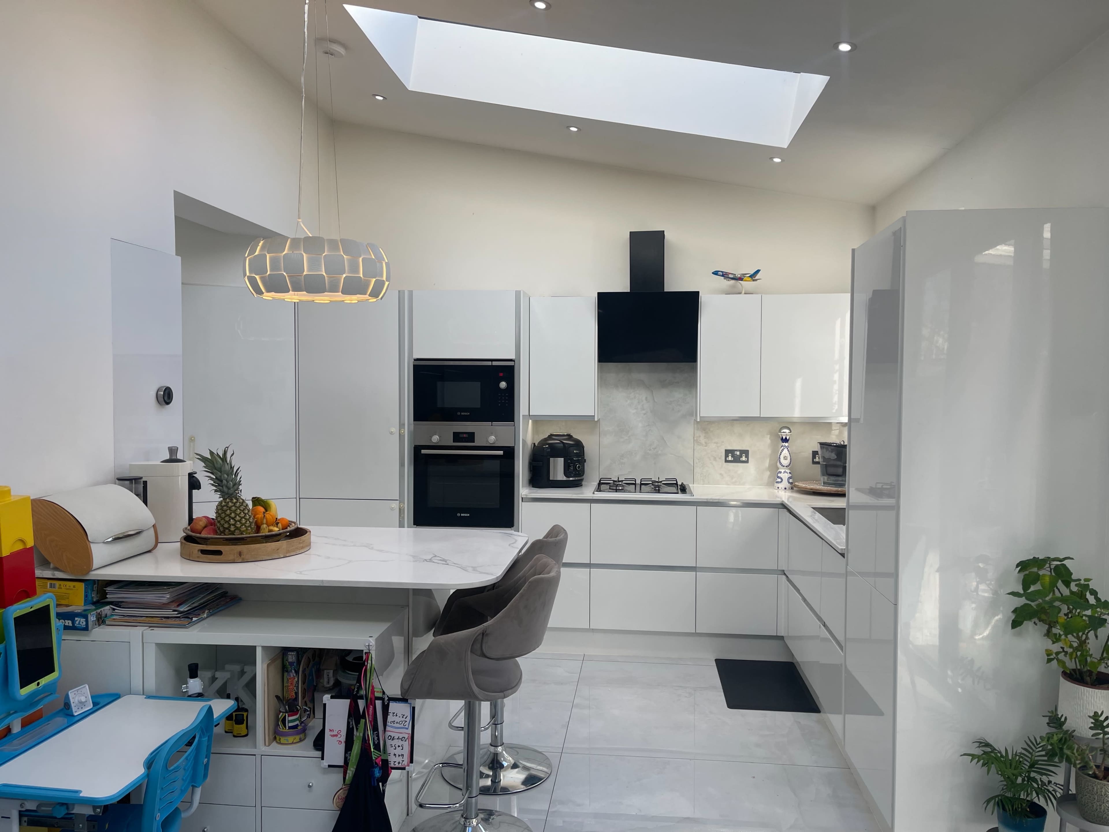 Modern & Warm Family Home with a Splash of Soul, Perfect for Shoots & Intimate Events. Image in Edgware, London