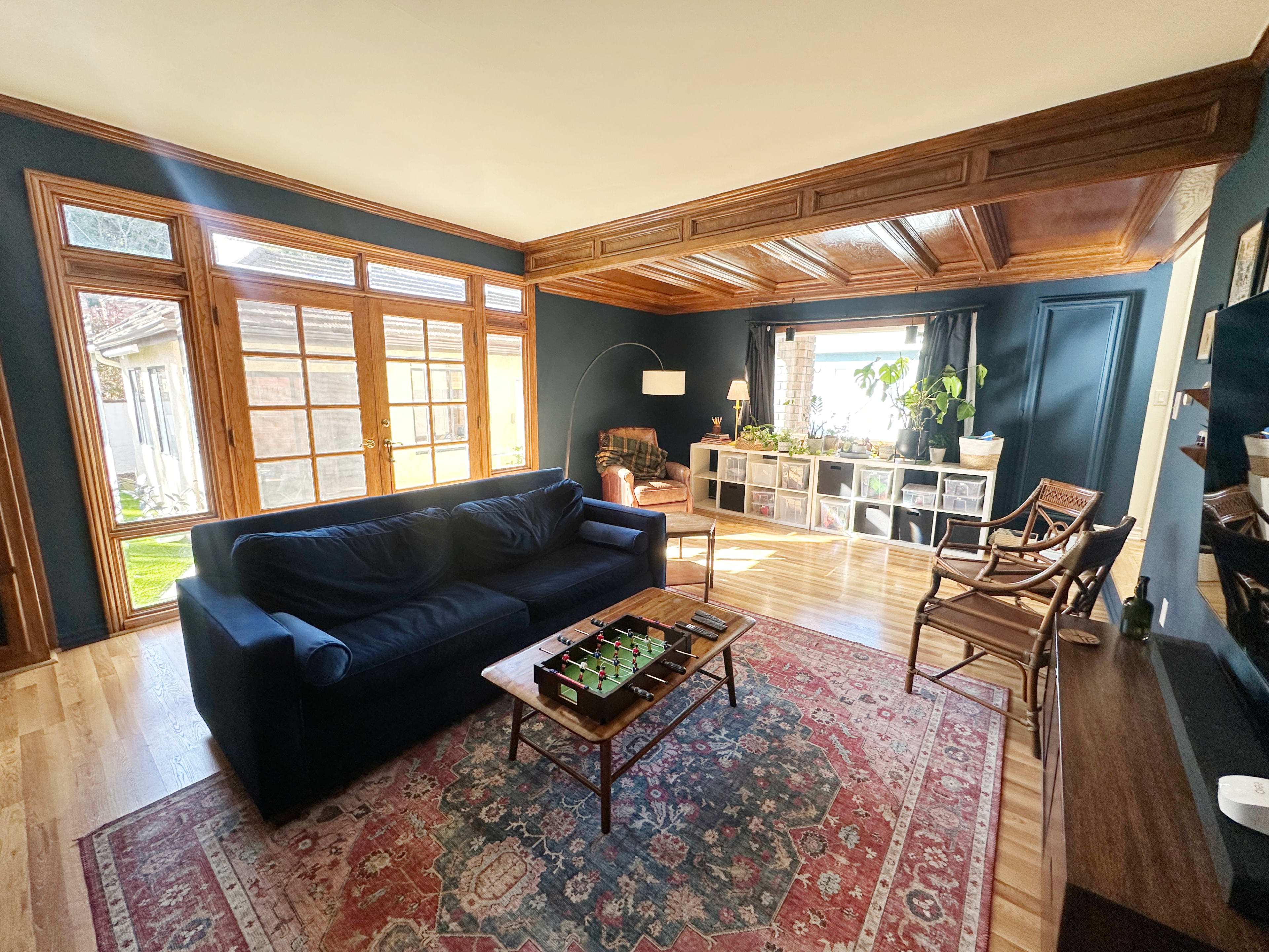 LARGE COLORFUL HOUSE WITH VINTAGE WOODWORK Image in Blanco - Culver Crest, Culver City, CA