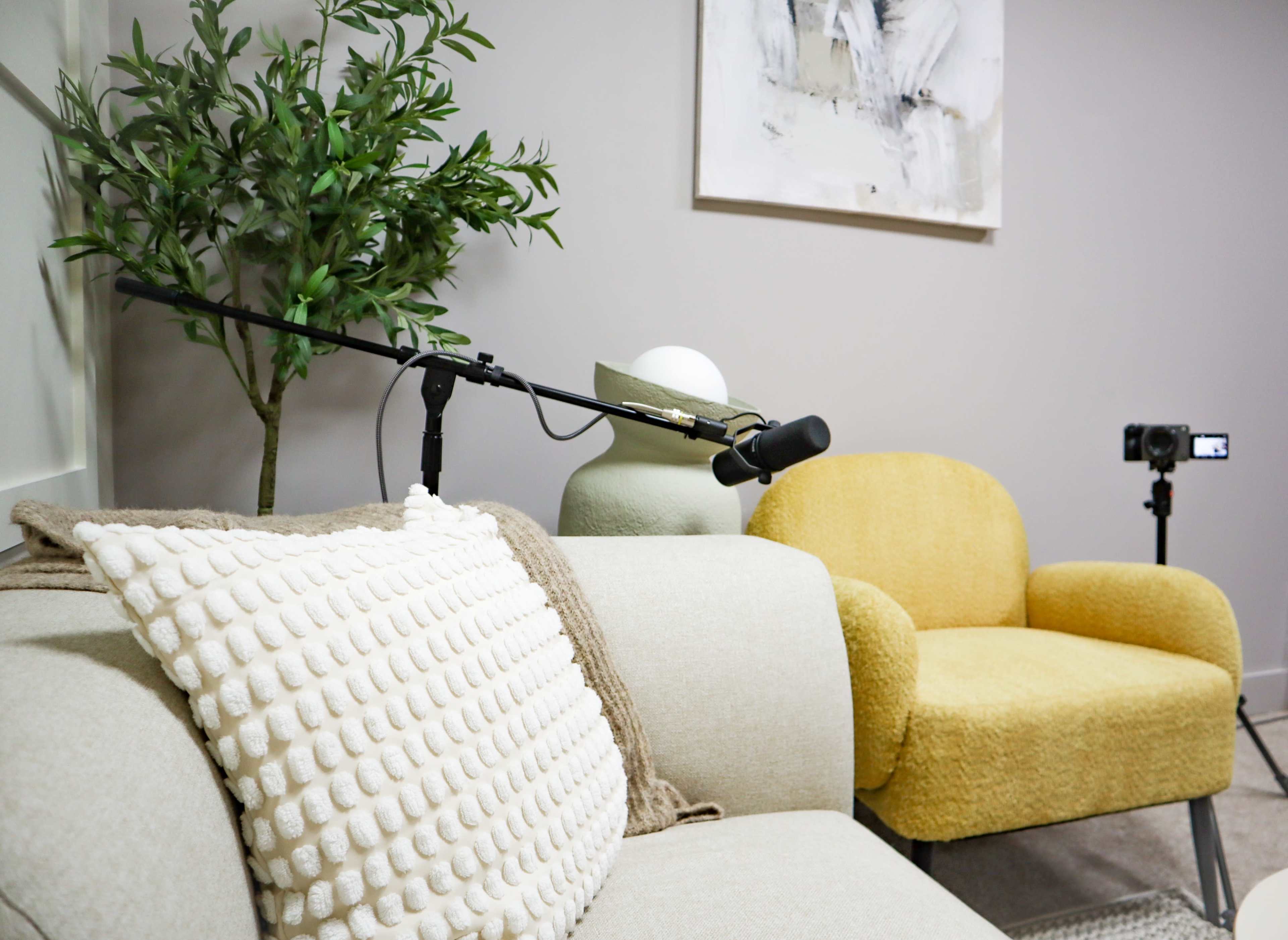 Aesthetic Podcast & Recording Studio Image in London, Finsbury Park, ENG