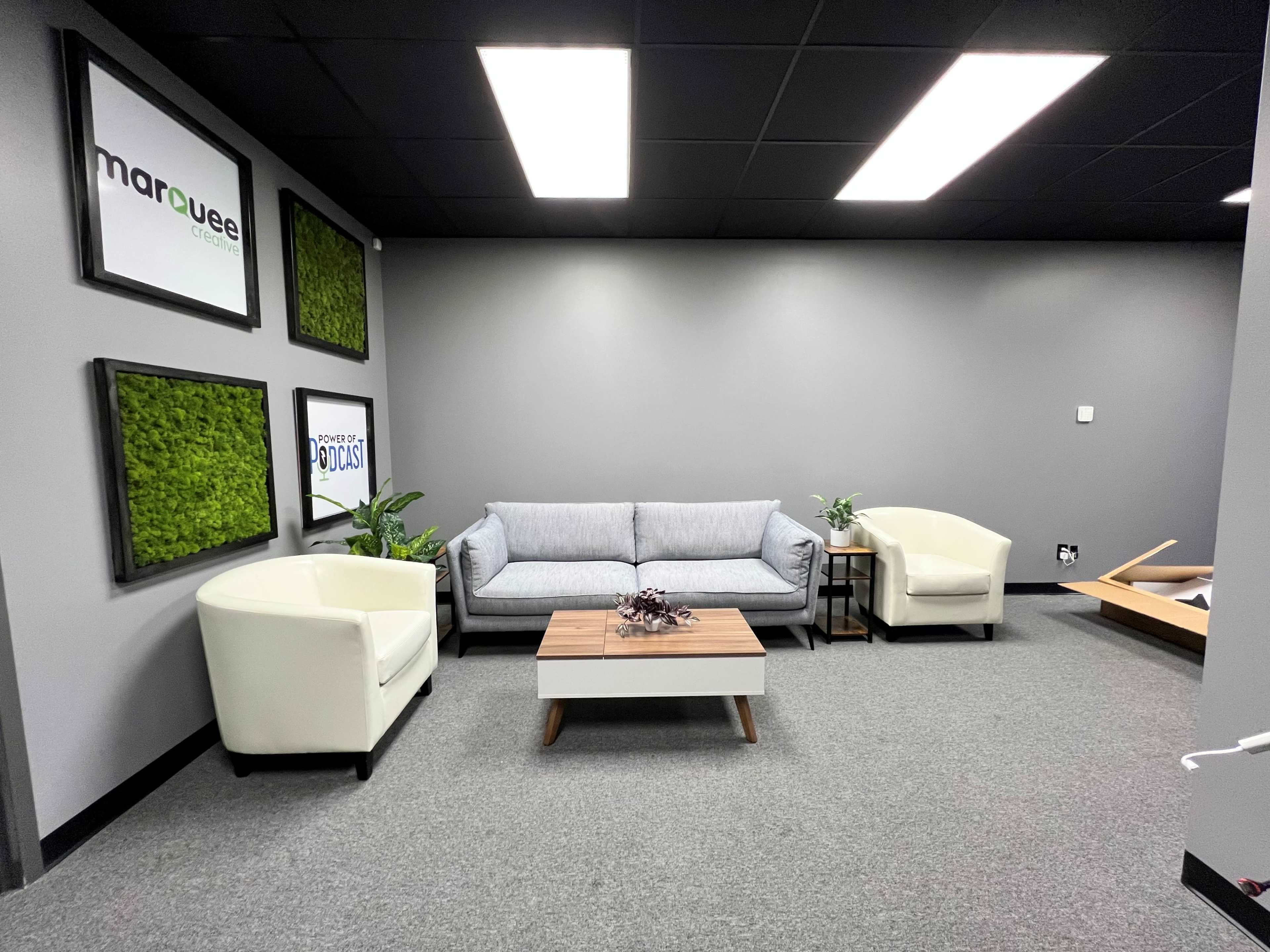 RGB Cyc Wall and Green Screen Soundstage in Lenexa Image in Lenexa, Lenexa, KS